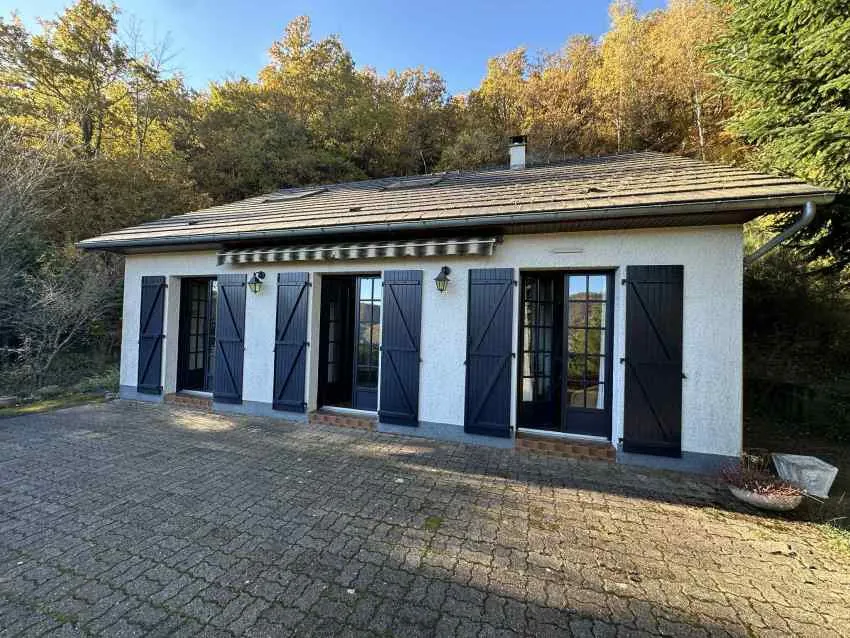 Belle villa de 94m² avec jardin clos, vue lac, garage à Miremont - Conforlant 