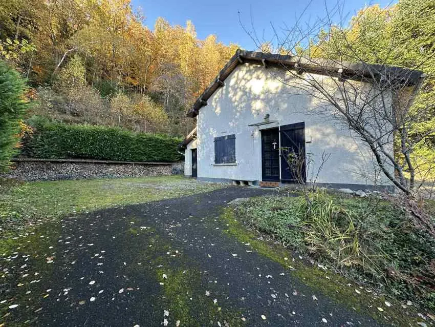 Belle villa de 94m² avec jardin clos, vue lac, garage à Miremont - Conforlant 