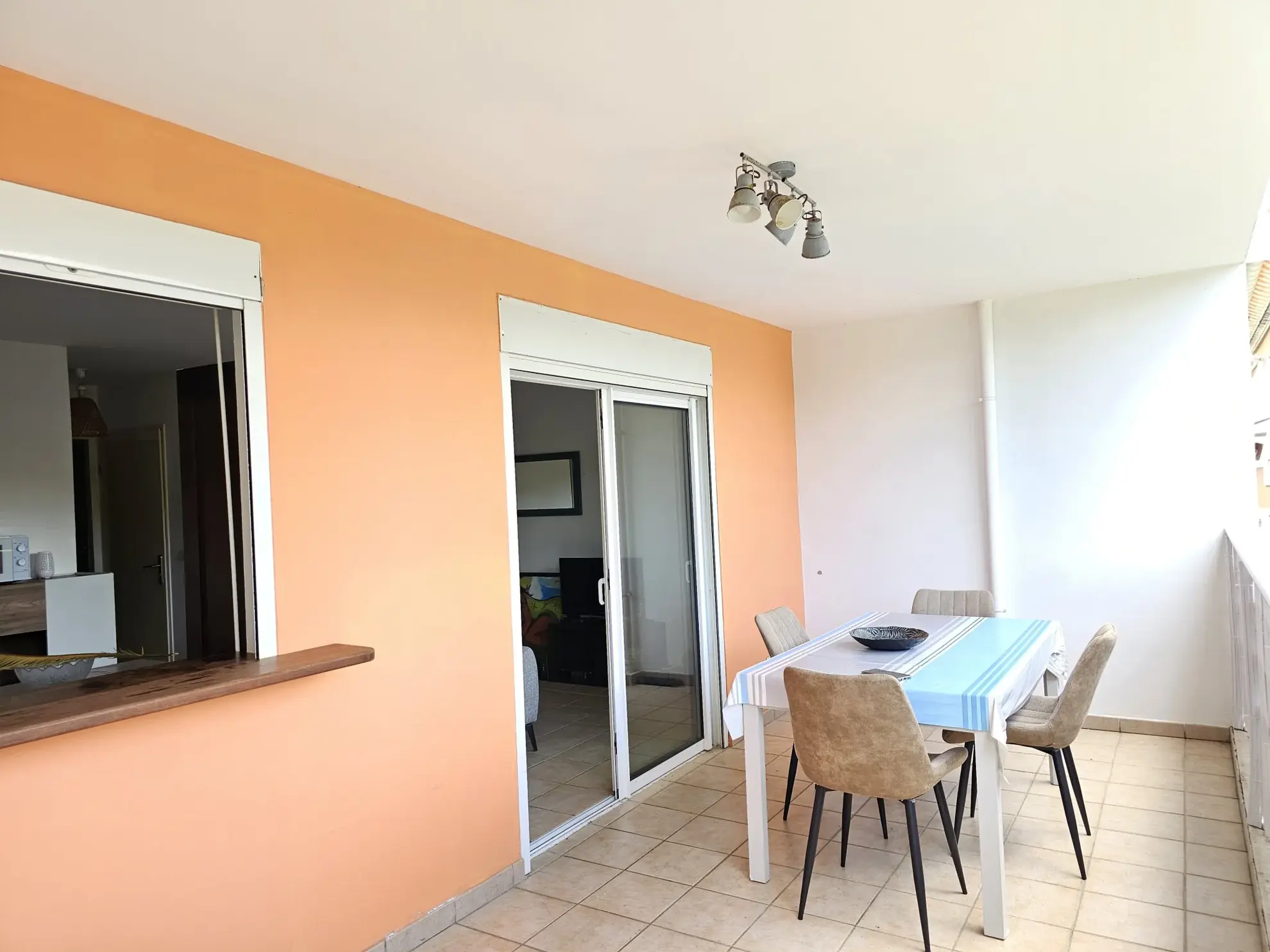 Appartement T2 lumineux avec terrasse, cave et parking aux Trois-Ilets 