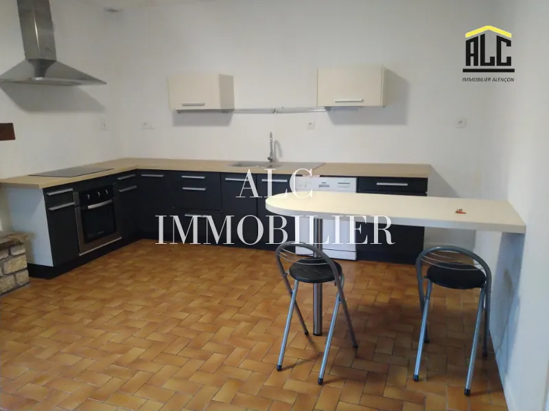 Maison à vendre de 104 m² à Averton avec garage et terrain