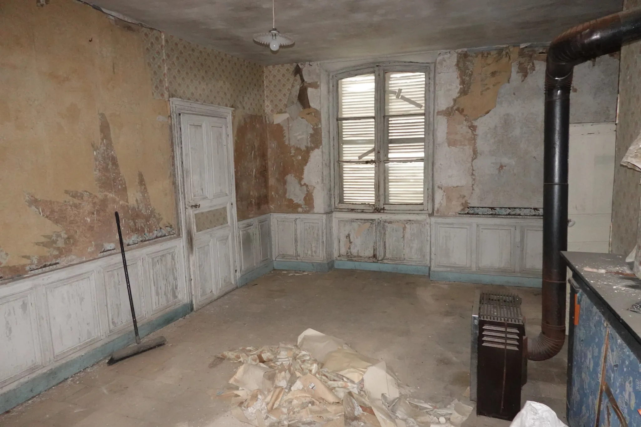 Maison ancienne du XVIIe siècle à rénover à Vendôme, 200 m², grand terrain 