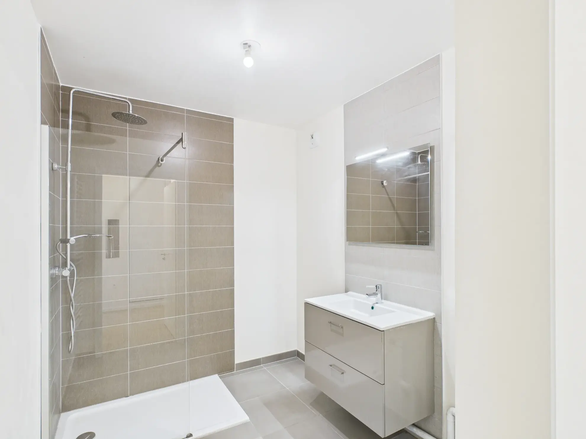 Bel appartement 3 pièces avec terrasse à Saint-Louis - Centre-ville 