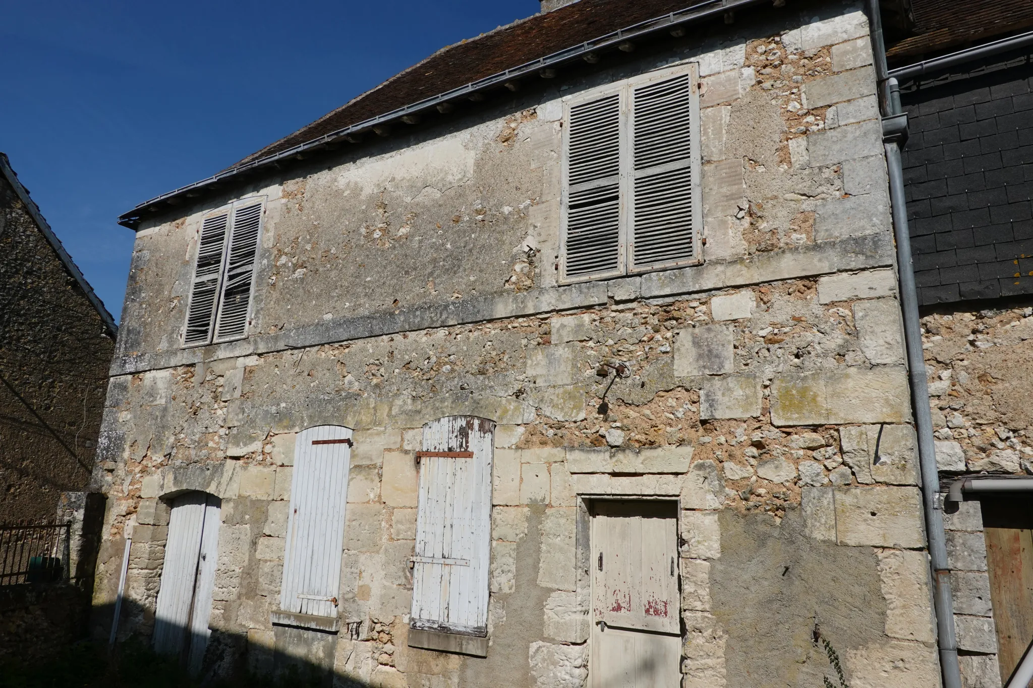 Maison ancienne du XVIIe siècle à rénover à Vendôme, 200 m², grand terrain 