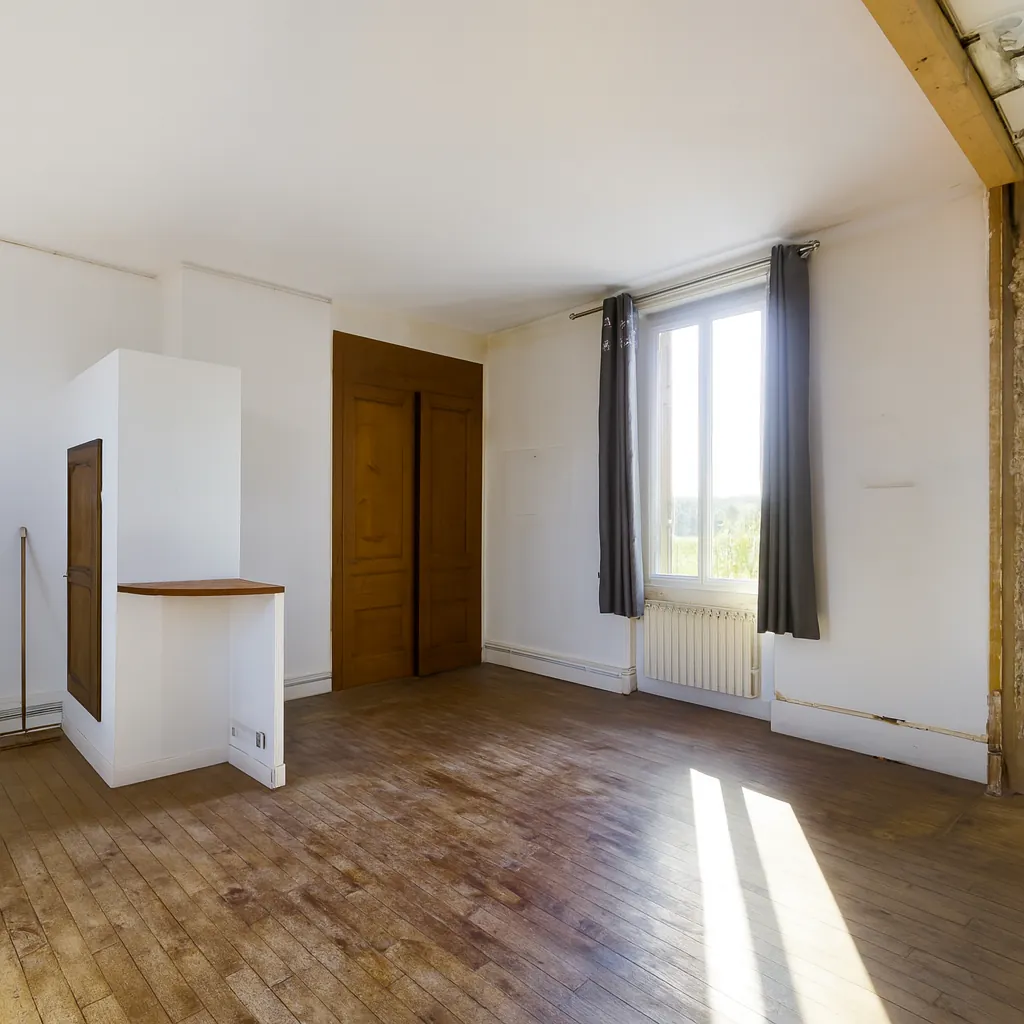 Charmante maison de ville à Saint-Étienne avec grand potentiel et rénovation complète 