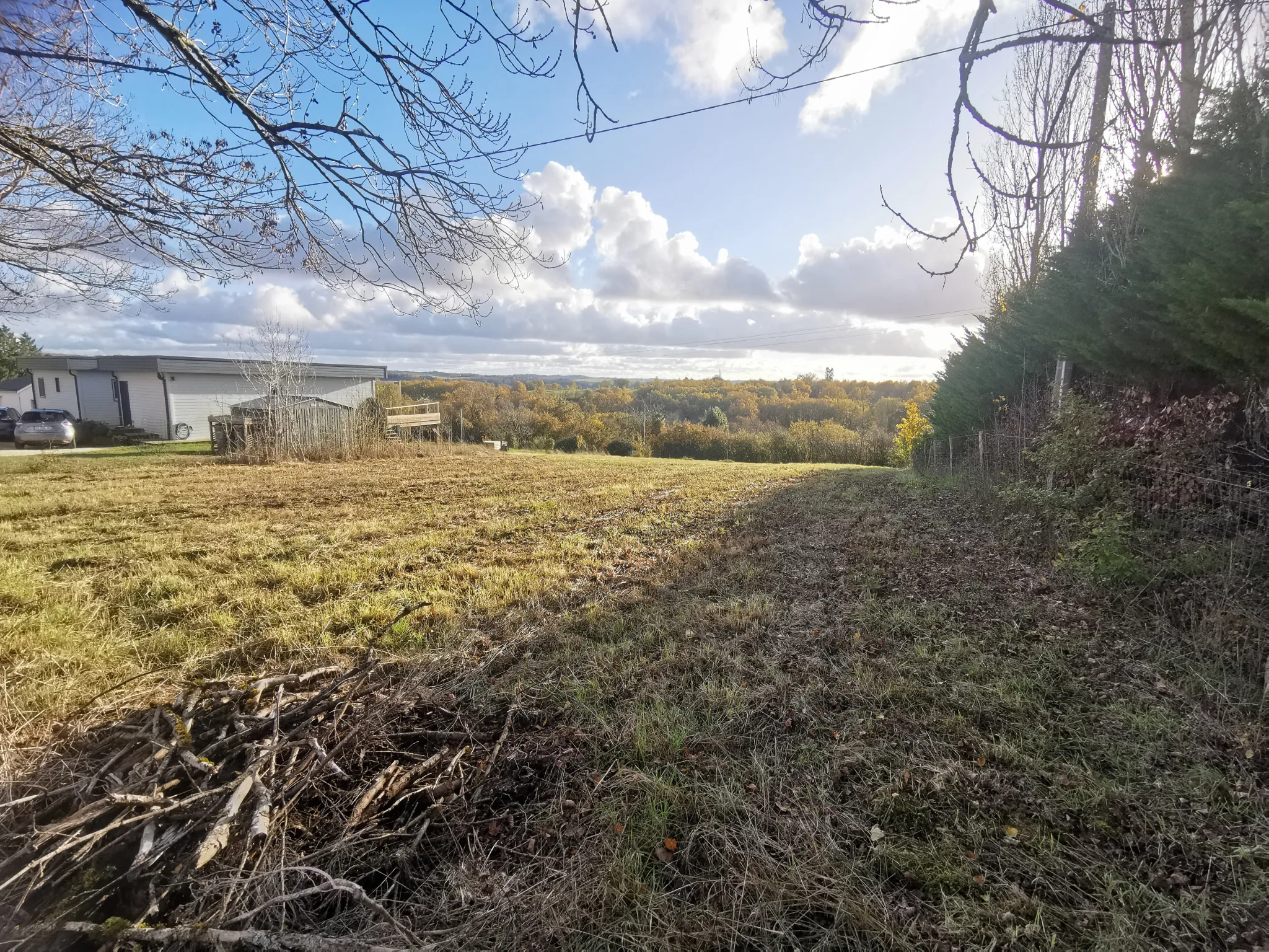 Terrain constructible de 2072 m² à Astaffort – Vue dégagée, CU actualisé 