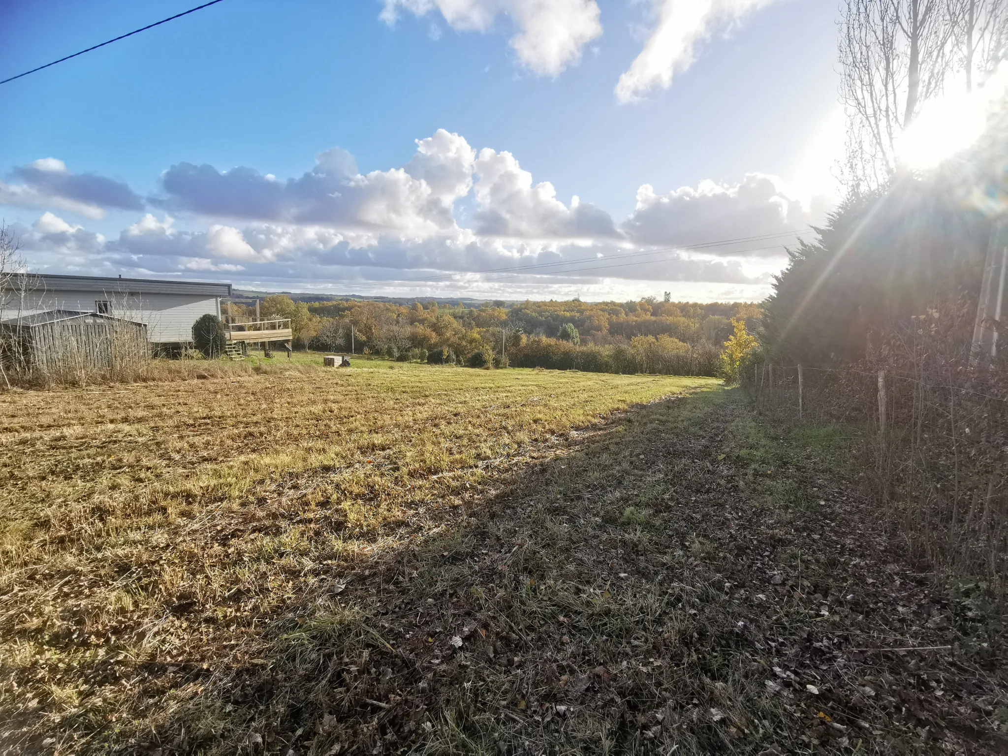 Terrain constructible de 2072 m² à Astaffort – Vue dégagée, CU actualisé