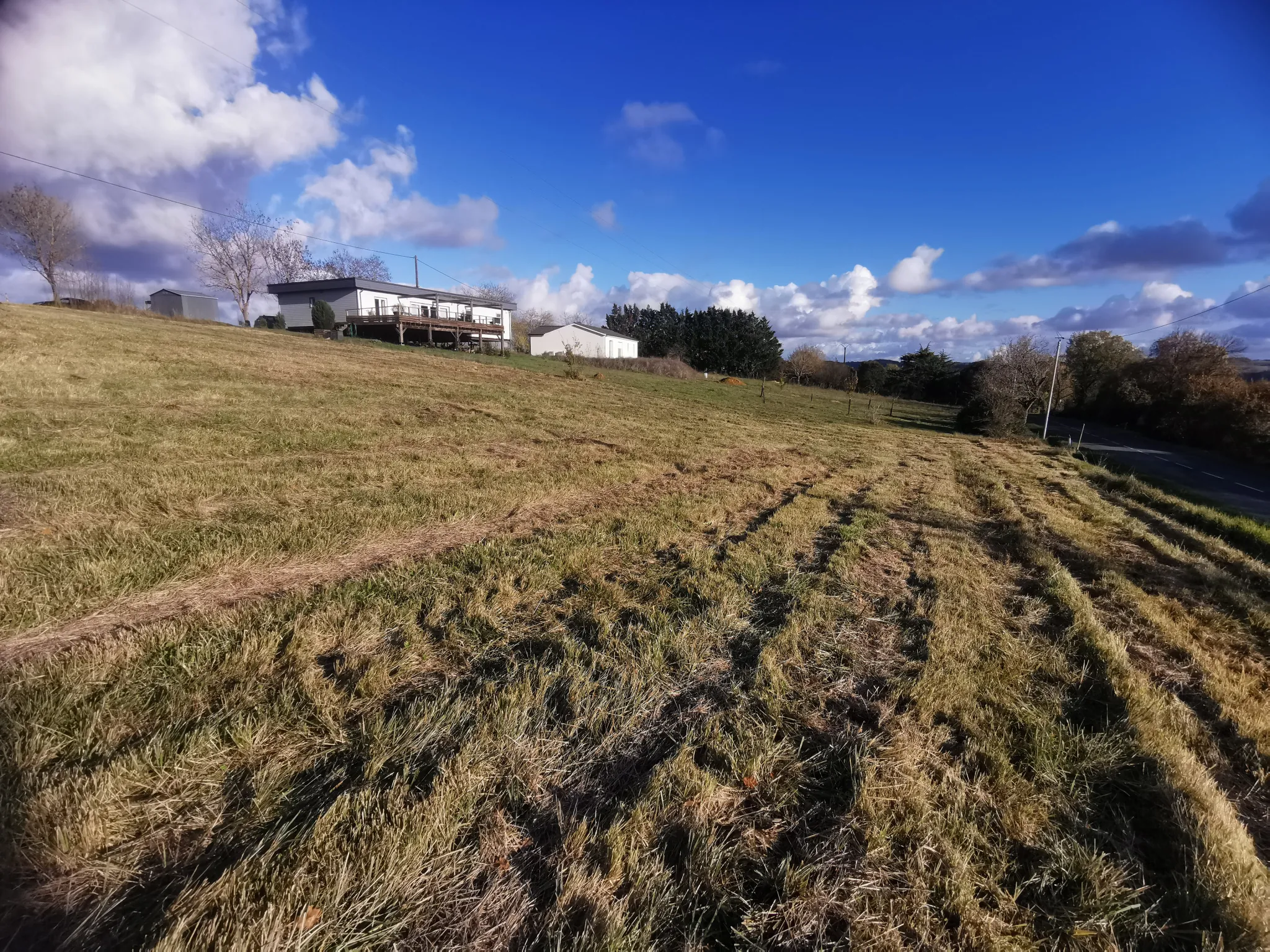 Terrain constructible de 2072 m² à Astaffort – Vue dégagée, CU actualisé 