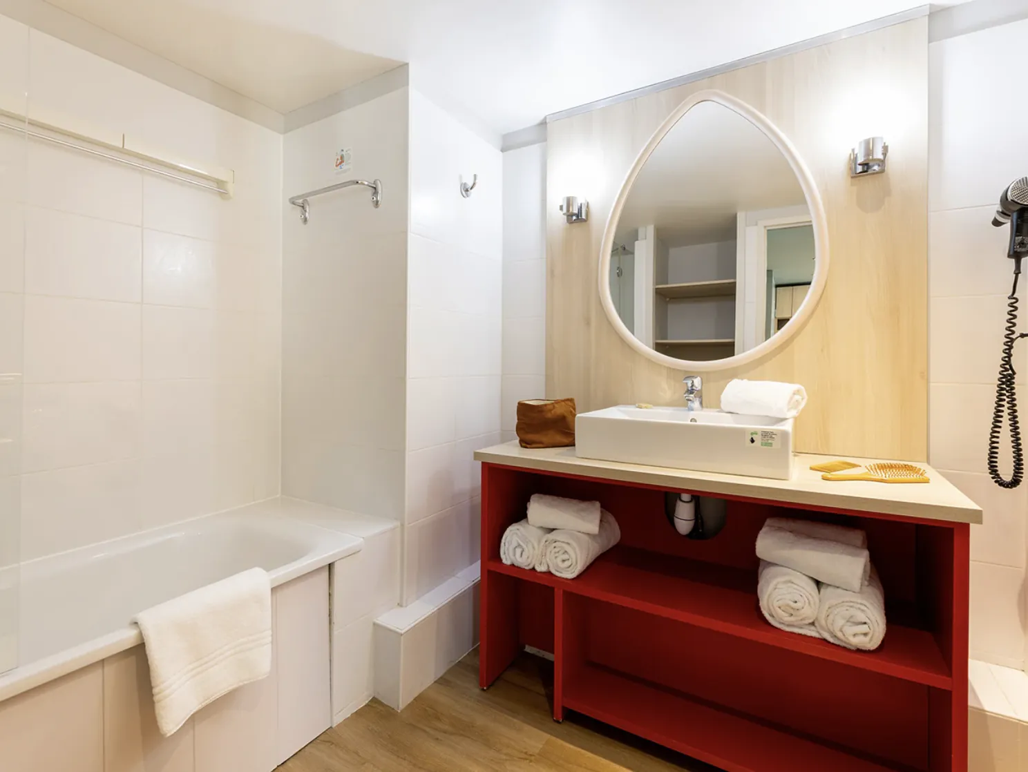 Investissement locatif en bail commercial meublé à Biarritz, 2 pièces 