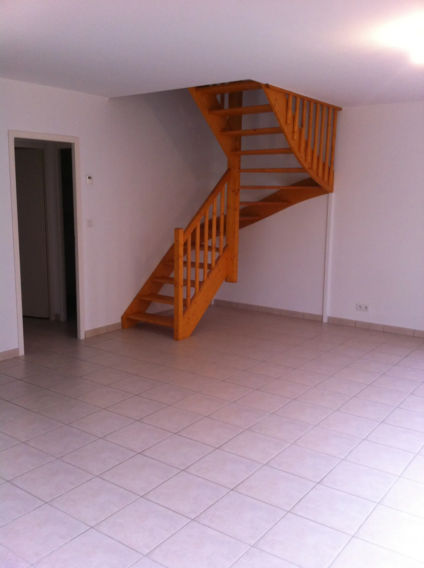 Maison jumelée à vendre à Branne - 3 chambres, jardin, terrasse