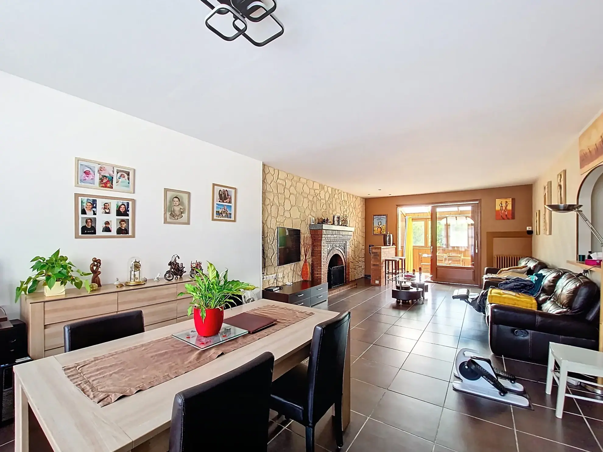 Très belle maison de caractère à La Celle Dunoise avec 5 chambres, garage et jardin clos