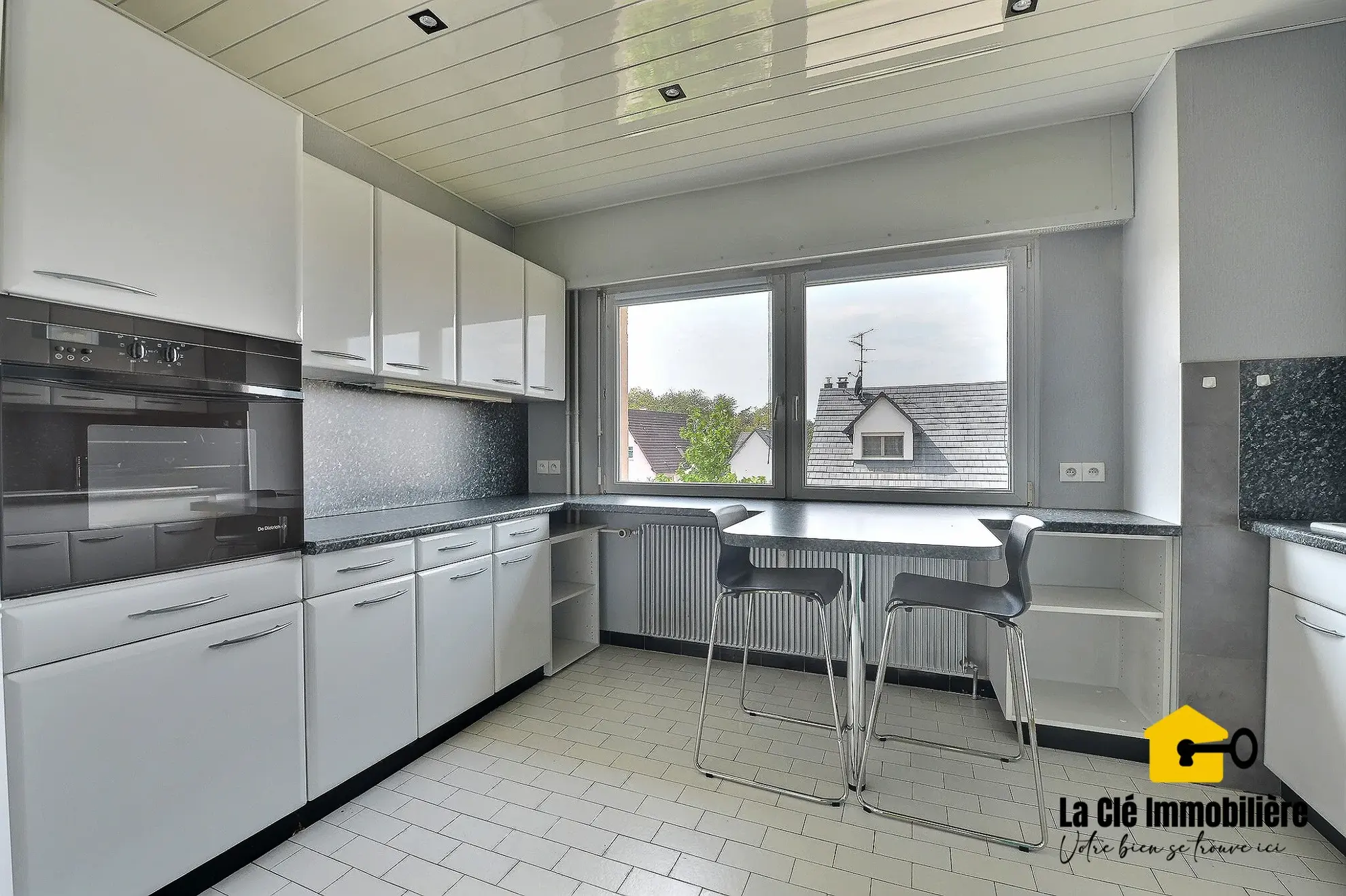Appartement F4 à Kembs avec terrasse, double garage et vue dégagée 