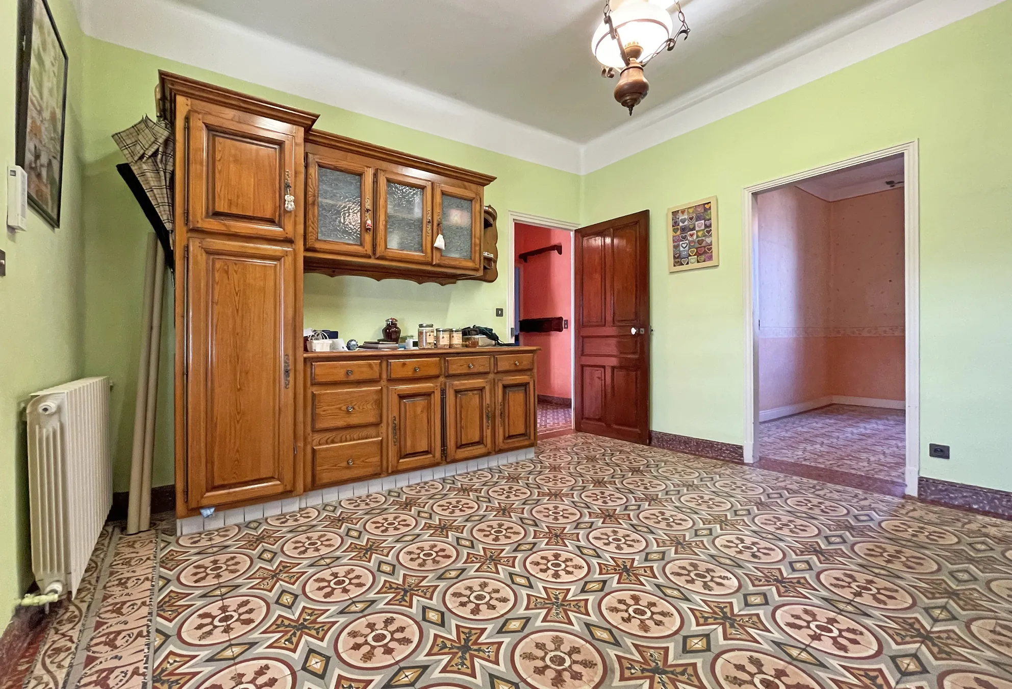 Maison avec deux appartements à Alès dans le quartier de la Prairie 