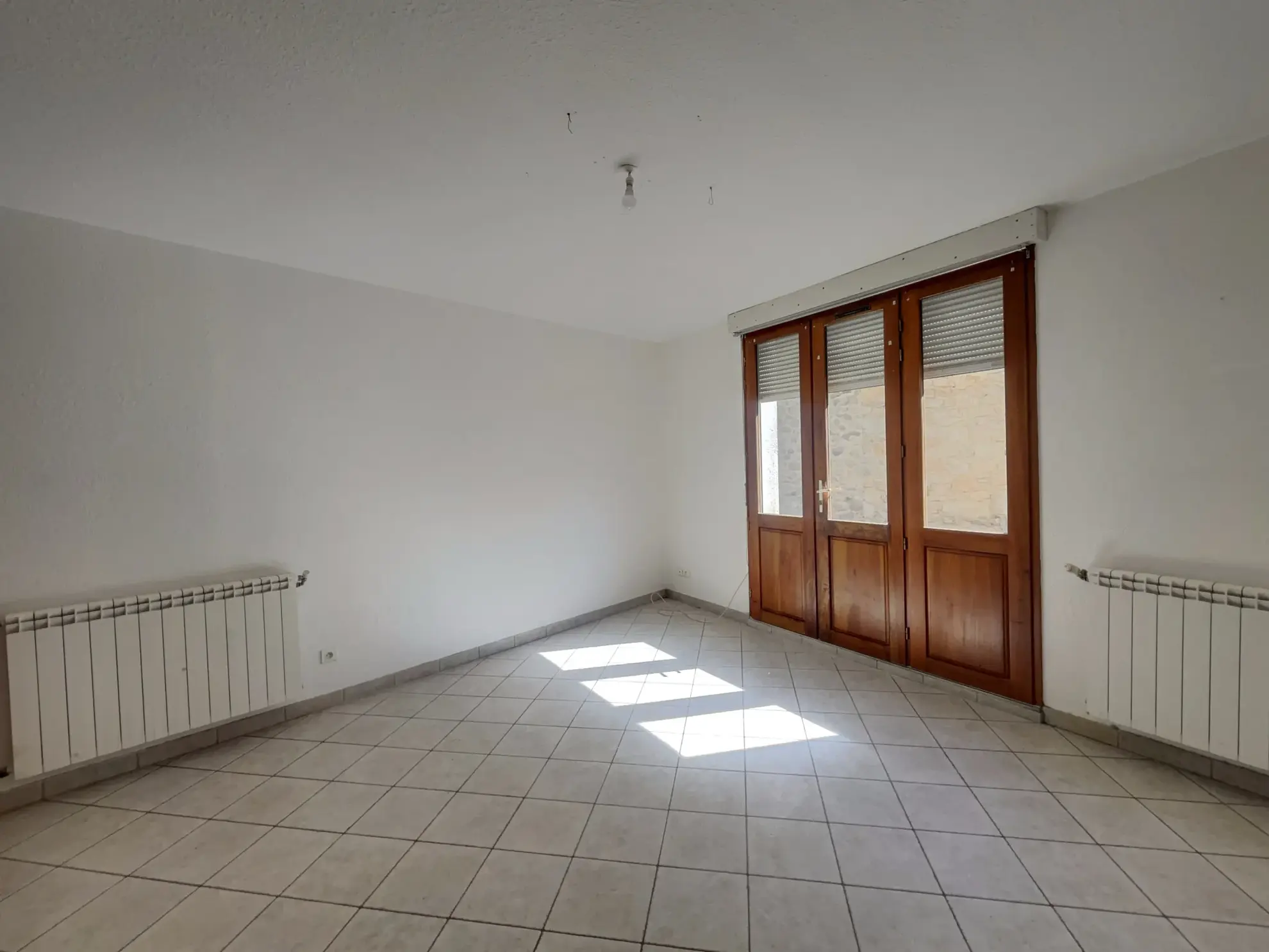 Maison de 100 m² avec 3 chambres à Plats - Calme et proximité commodités 