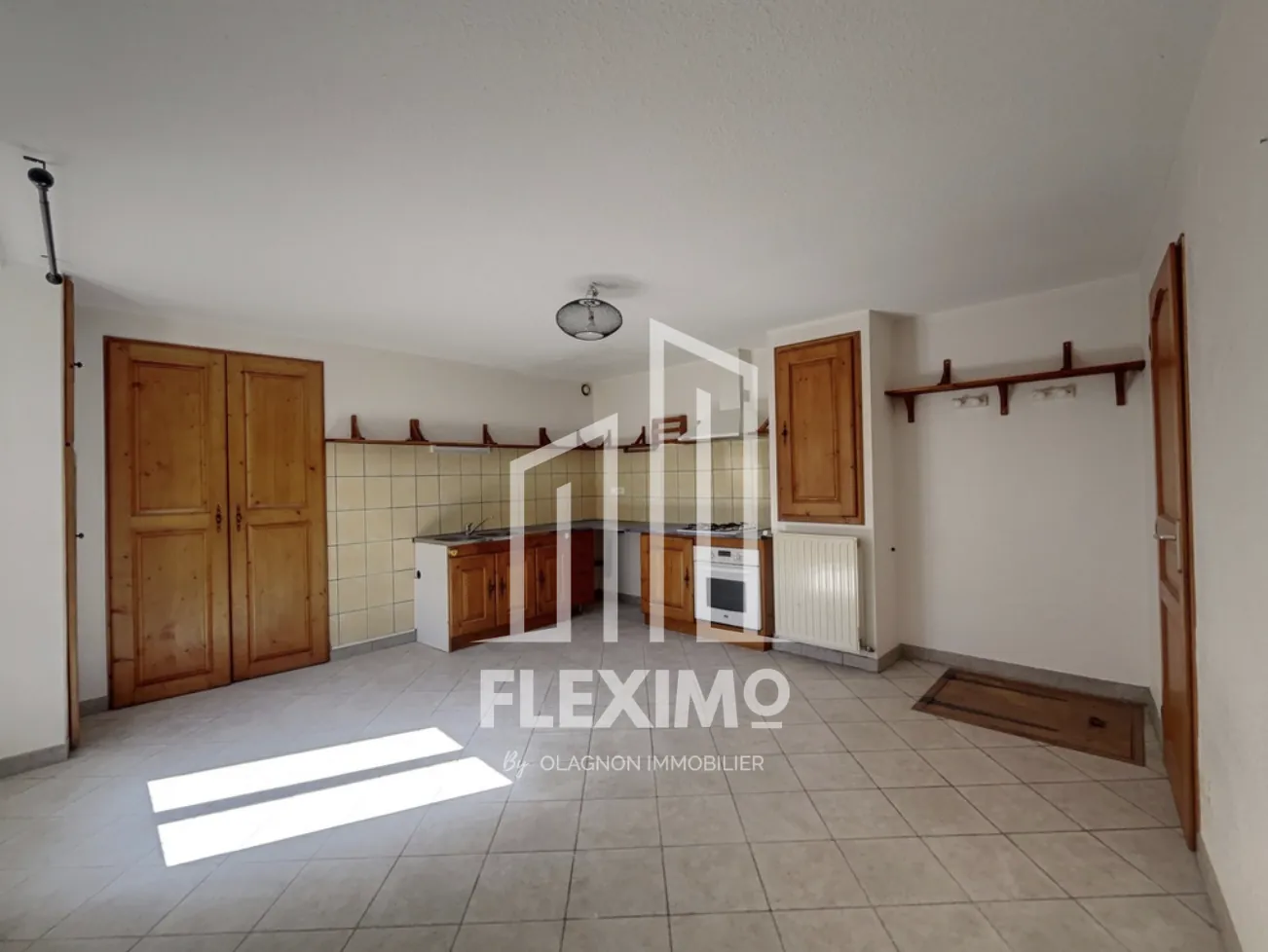 Maison de 100 m² avec 3 chambres à Plats - Calme et proximité commodités 