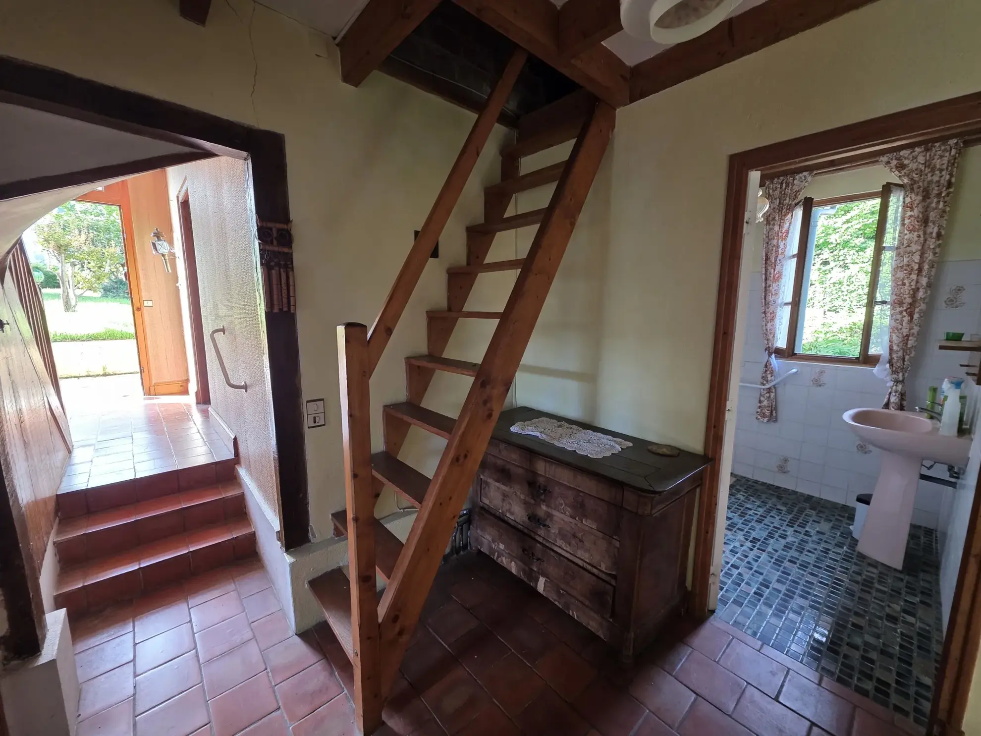 Maison de village gasconne avec garage, dépendance et jardin clos à Eauze 