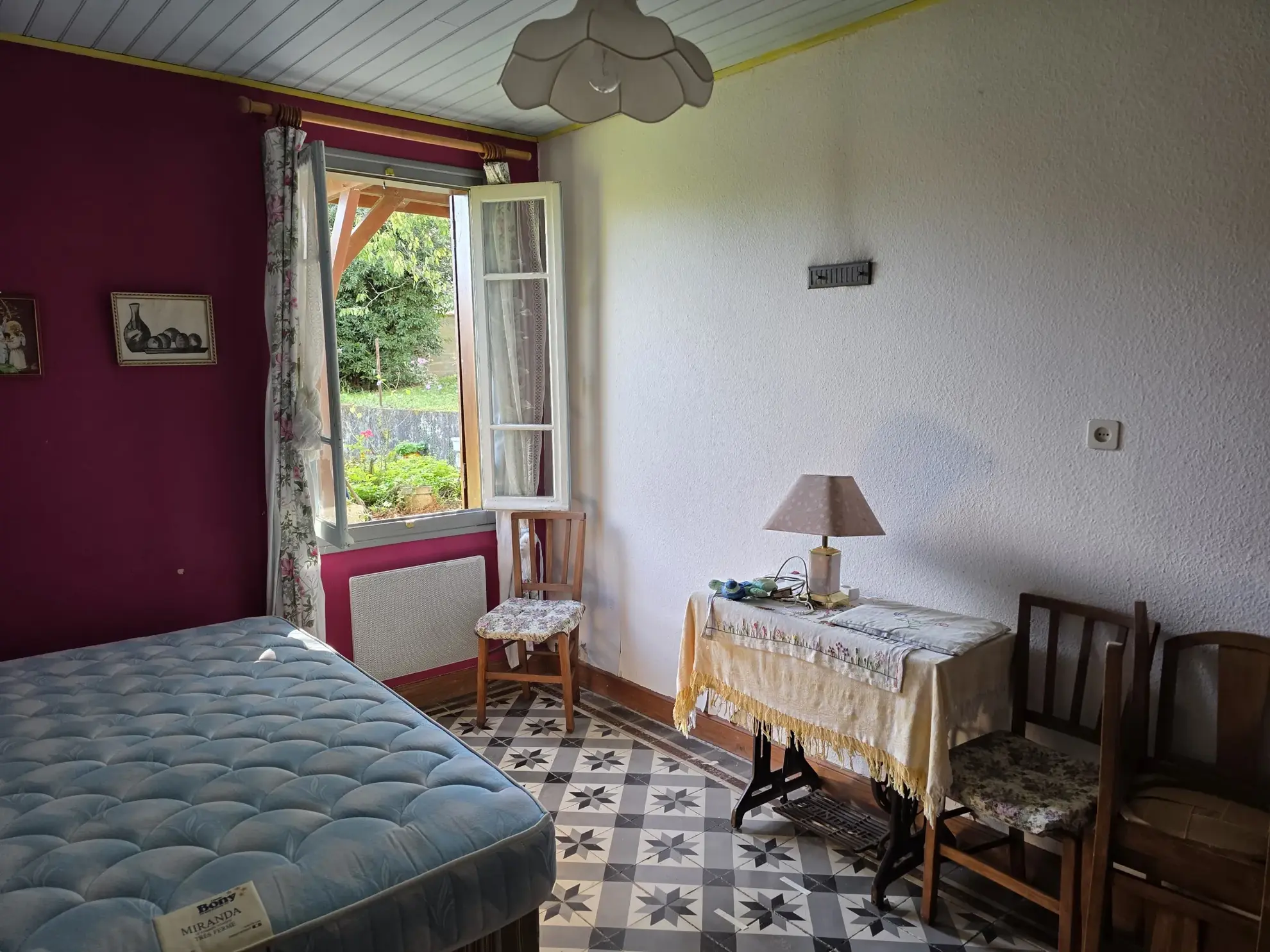 Maison de village gasconne avec garage, dépendance et jardin clos à Eauze 