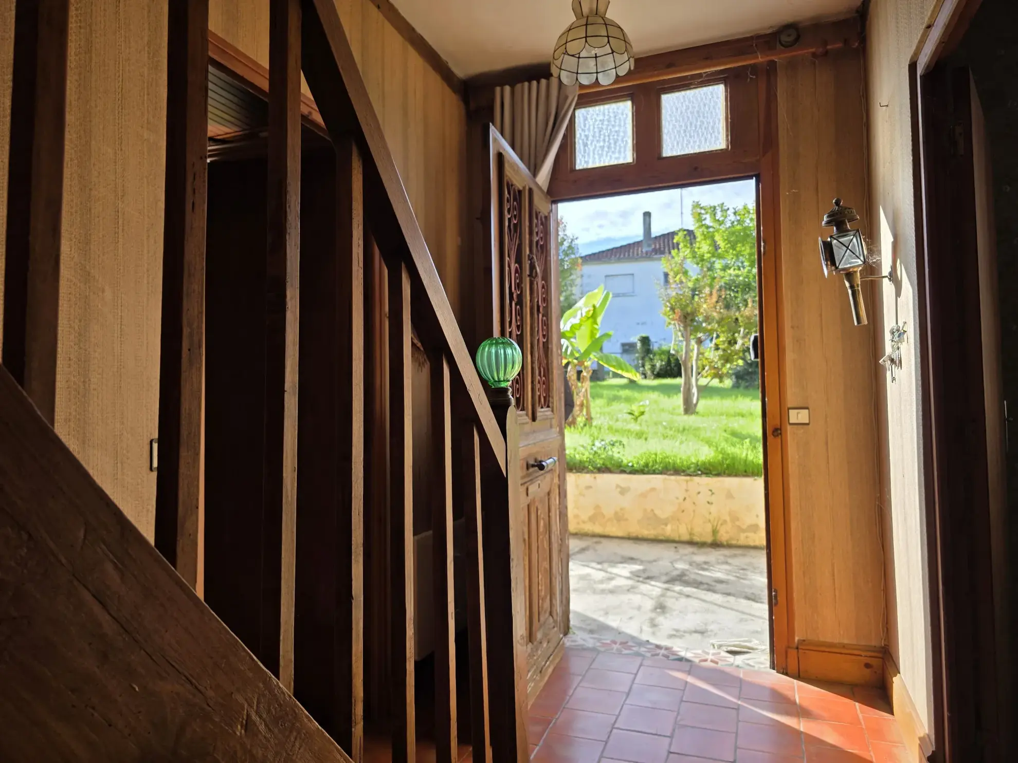 Maison de village gasconne avec garage, dépendance et jardin clos à Eauze 