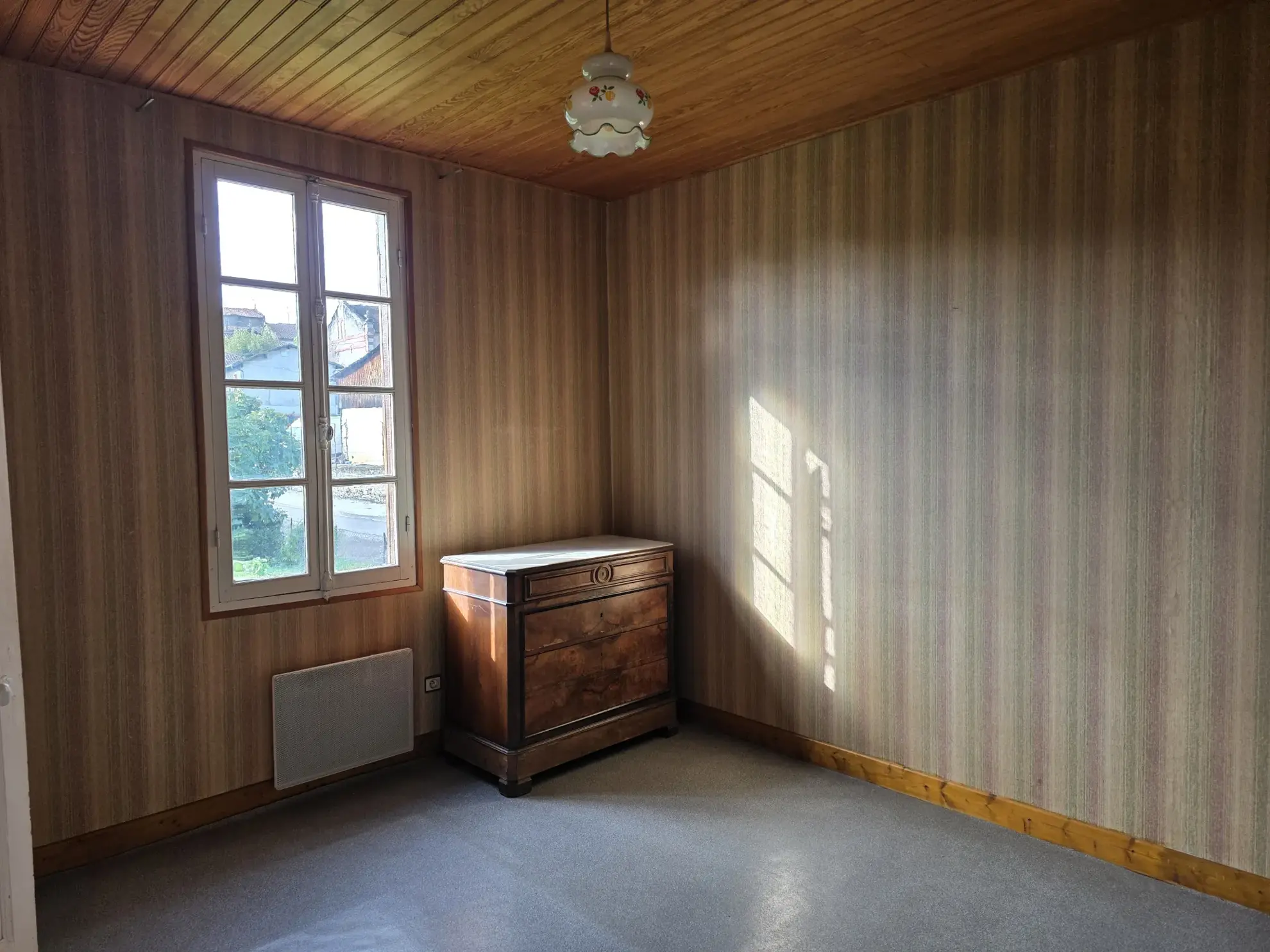 Maison de village gasconne avec garage, dépendance et jardin clos à Eauze 