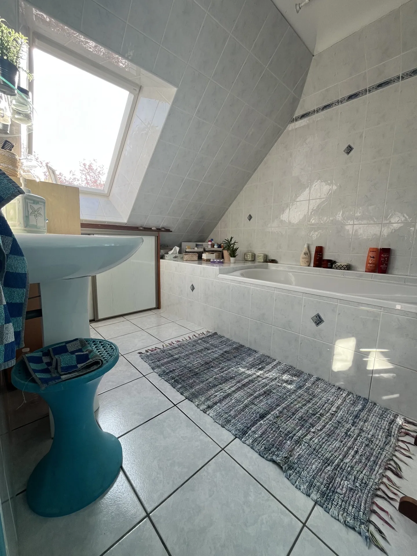 Maison en pierre de 95m2 avec jardin de 7019m2 à Saint-Trimoël 