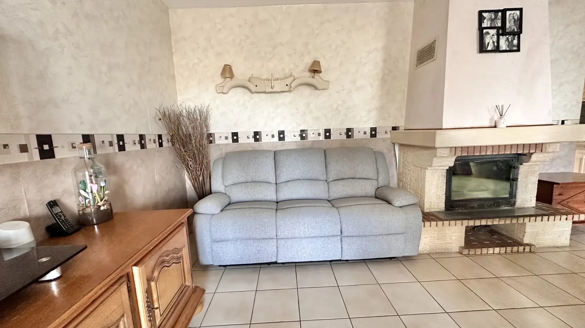 Maison contemporaine de plain-pied avec piscine à Aubeterre sur Dronne 