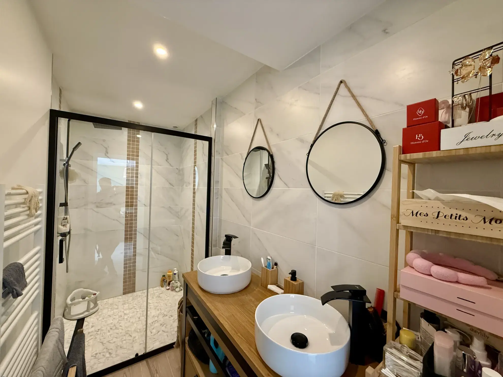 Appartement T3 rénové avec terrasse de 16m² à Vauvert 