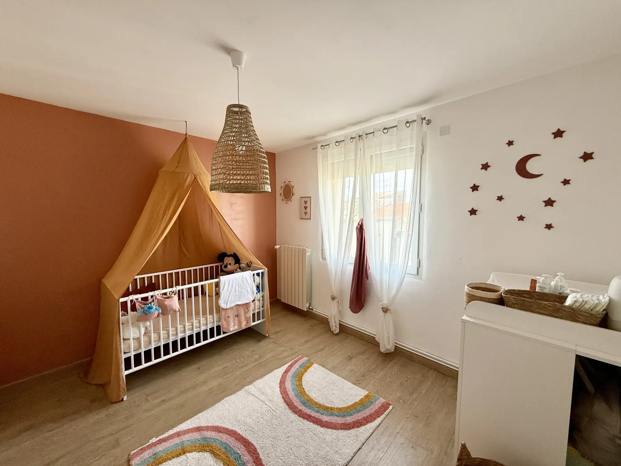 Appartement T3 rénové avec terrasse de 16m² à Vauvert 