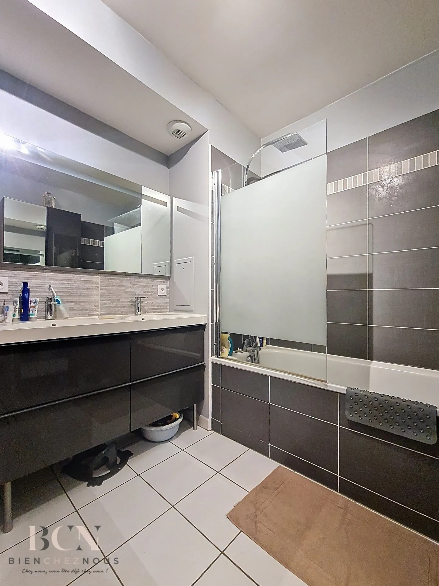 Bel appartement en rez-de-jardin à Maffliers avec parking et proximité des axes routiers 