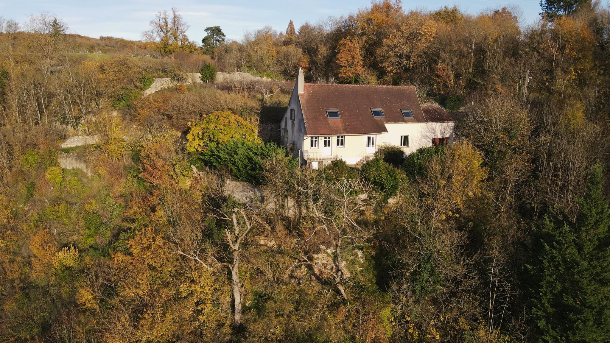 Belle maison indépendante de 140 m² avec jardin et vue dégagée à Clamecy