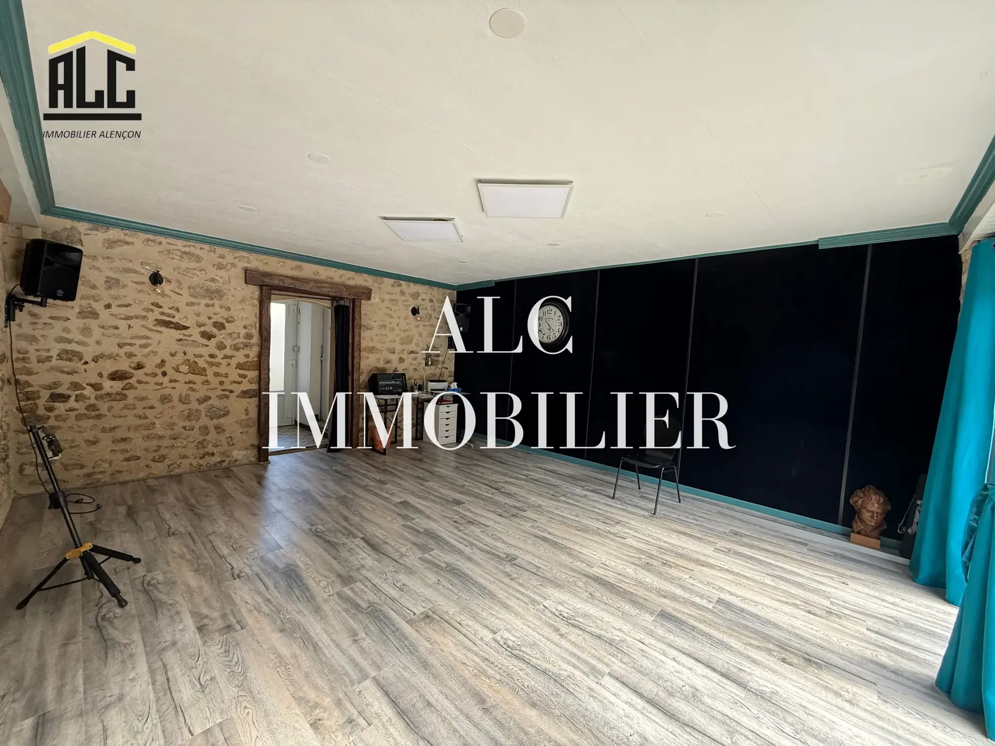 Maison de 154 m² à Moulins le Carbonnel pour investisseur ou famille