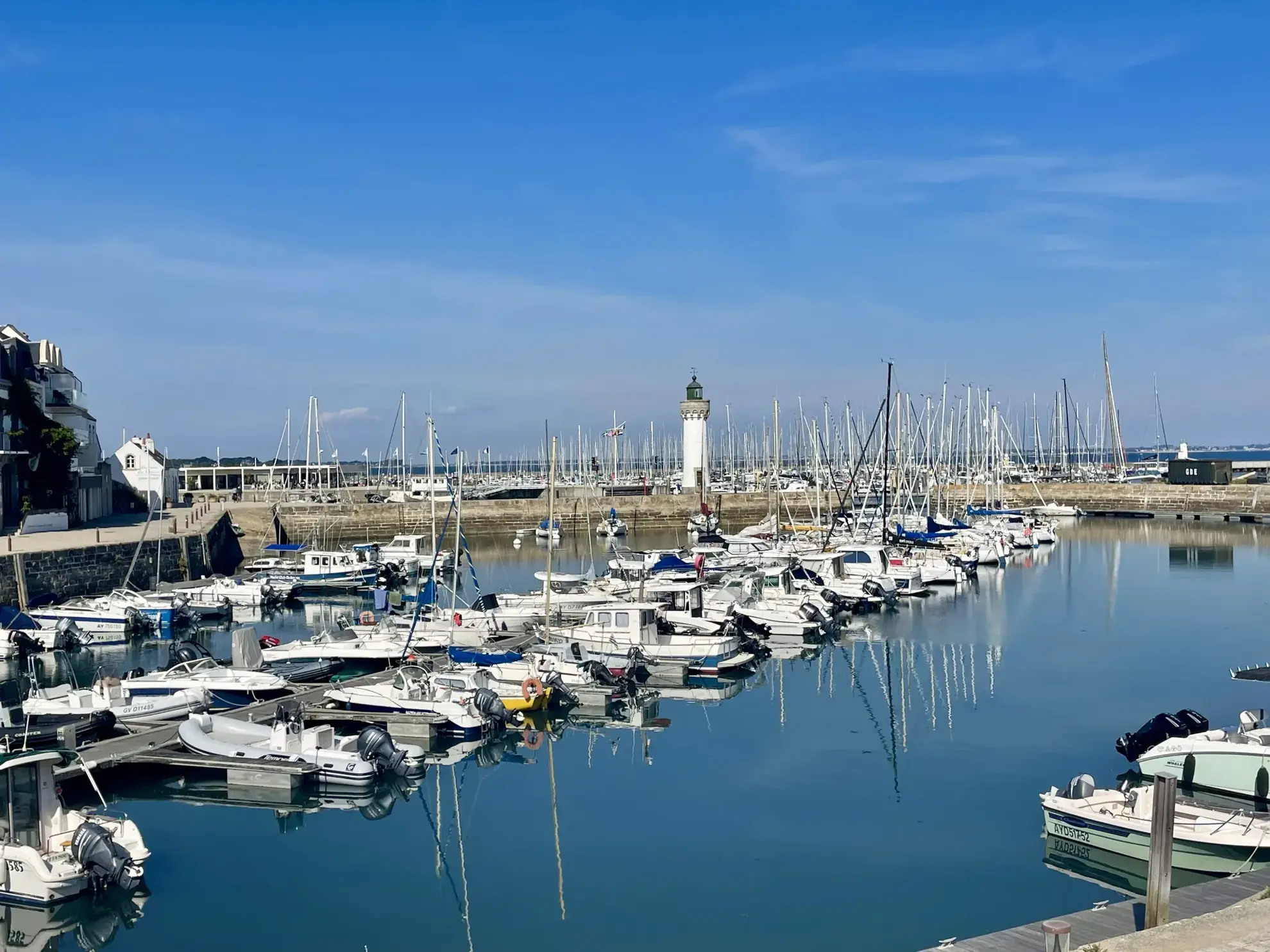 Studio lumineux avec vue port à Port-Haliguen, Quiberon – Investissement saisonnier idéal 