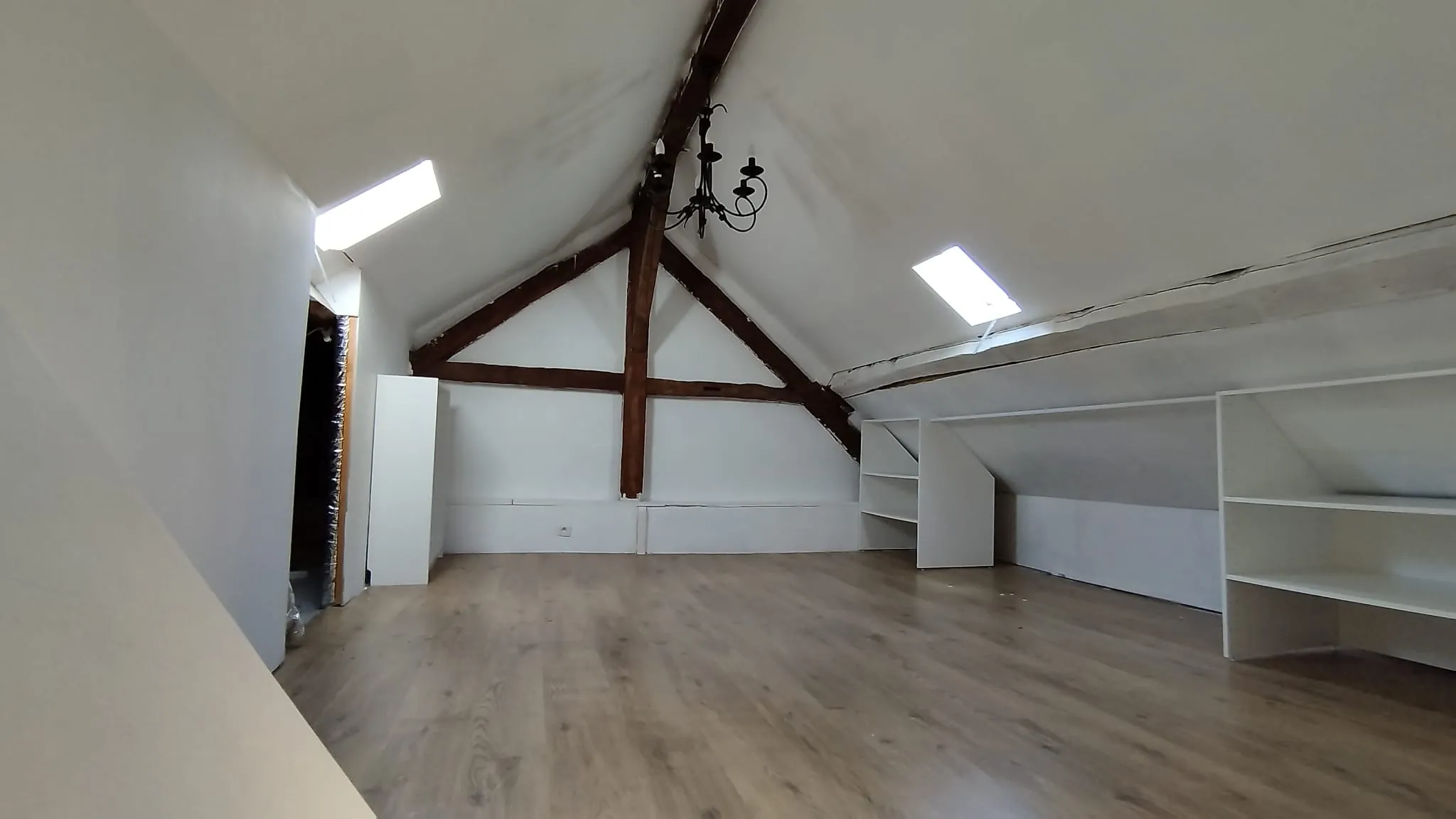 Charmante maison de village avec jardin, terrasse et garage à Villeneuve-lès-Sablons 