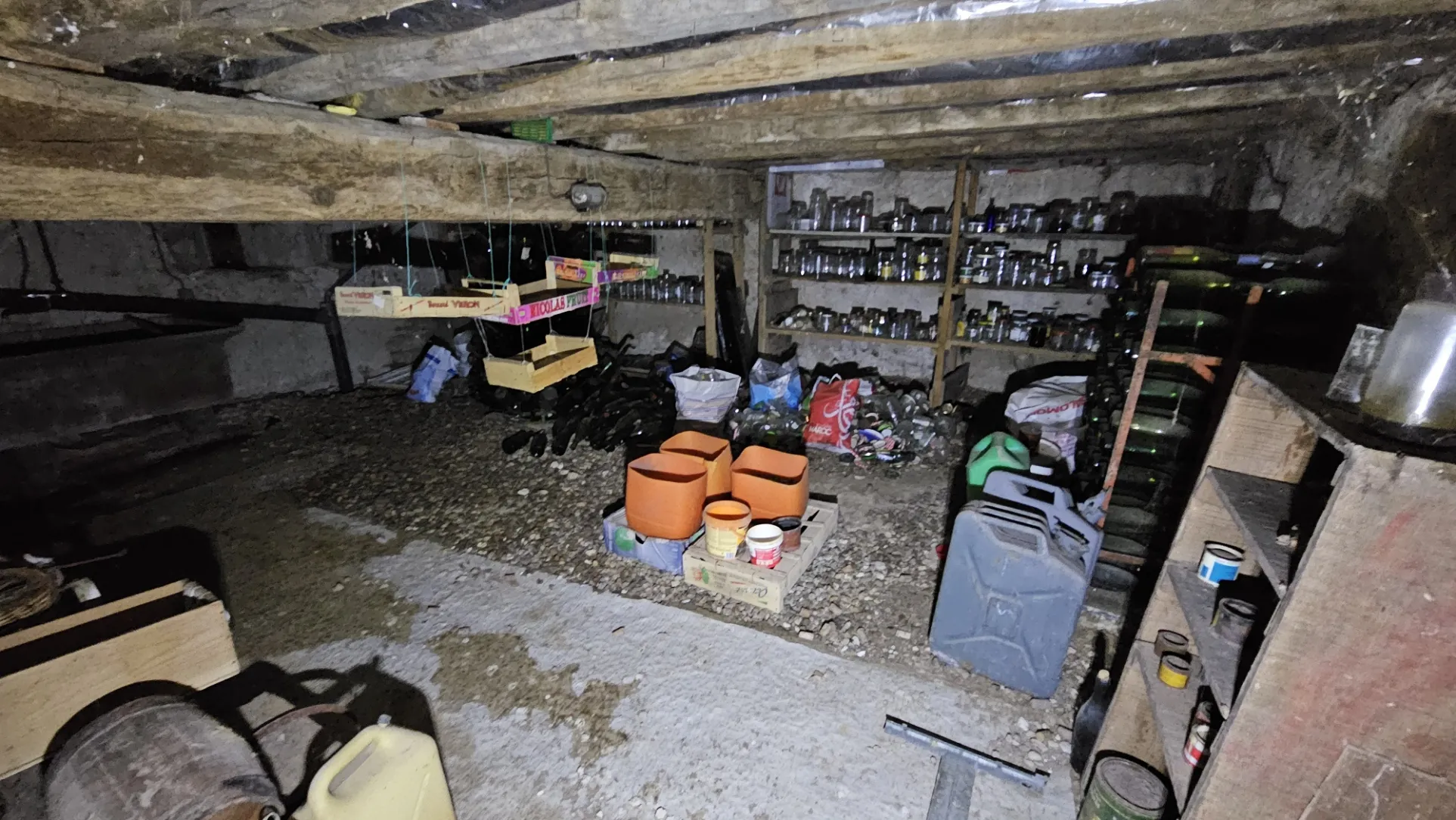 Maison à rénover de 67 m² avec jardin à Saint-Lubin-en-Vergonnois 