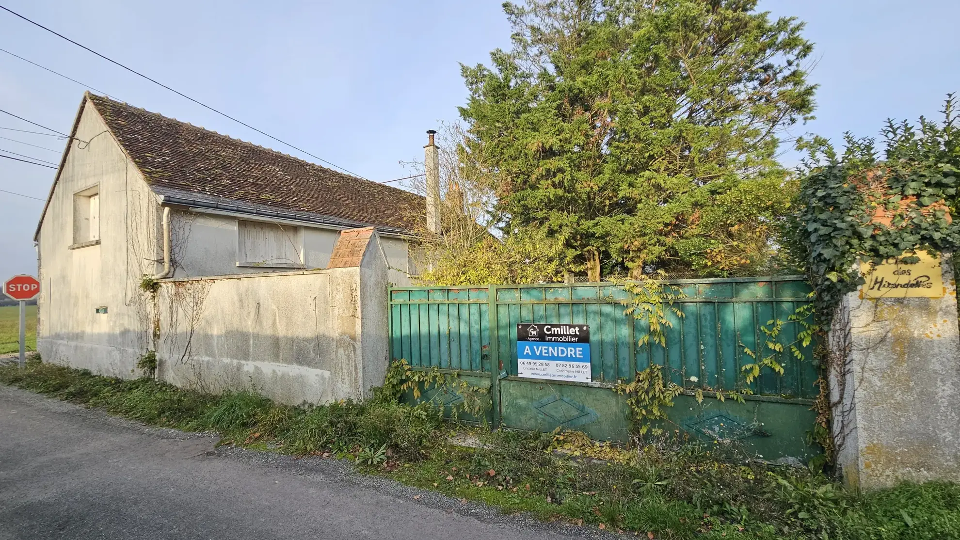Maison ancienne à rénover de 67 m² avec jardin et atelier à Saint-Lubin-en-Vergonnois