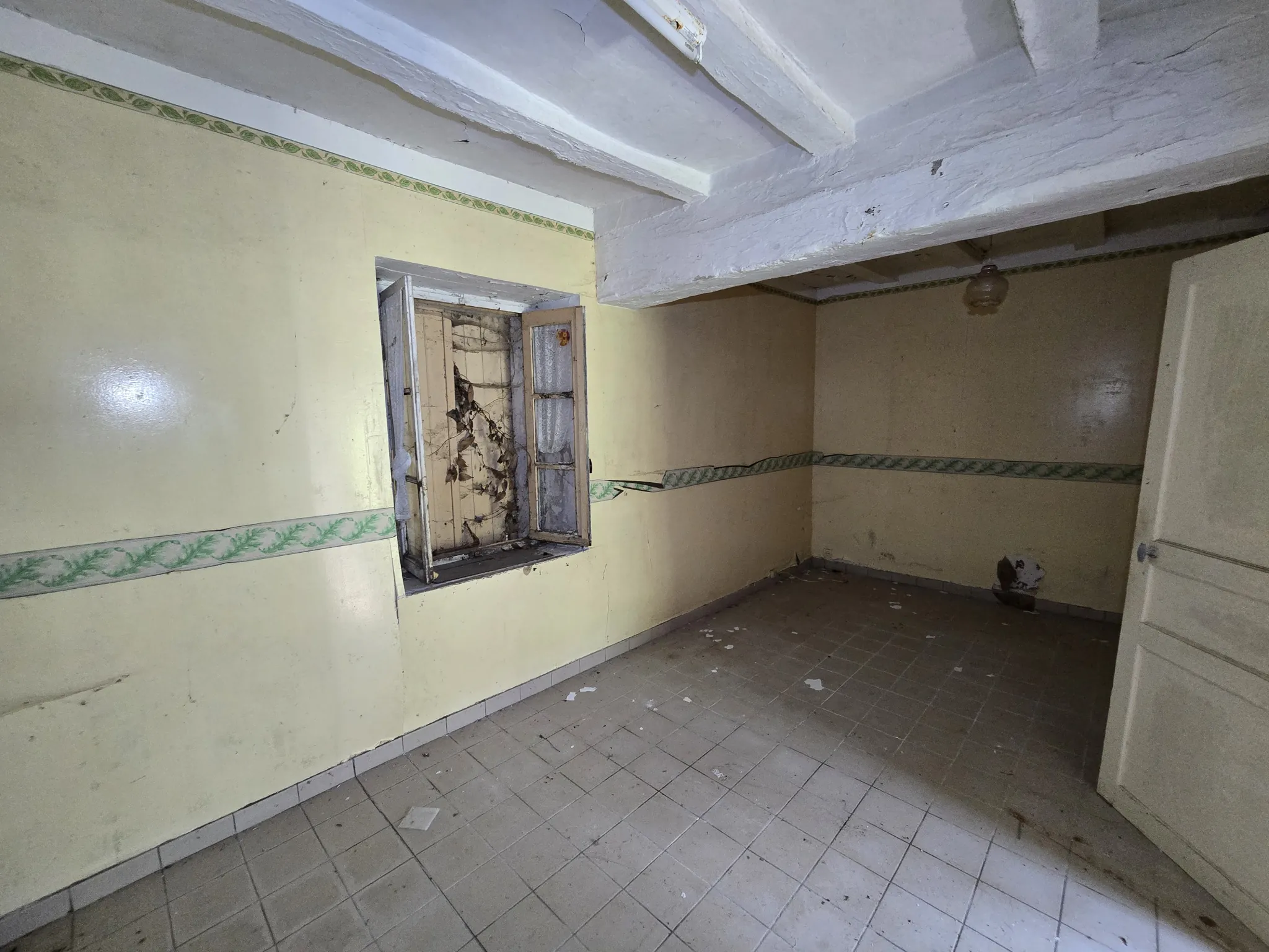 Maison à rénover à Azay le Ferron - 63 m² avec potentiel 