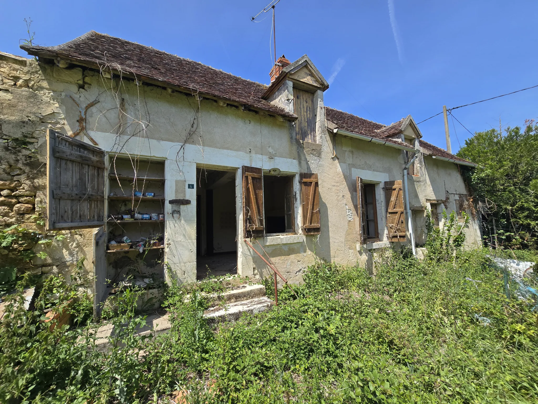 Maison à rénover à Azay le Ferron - 63 m² avec potentiel 