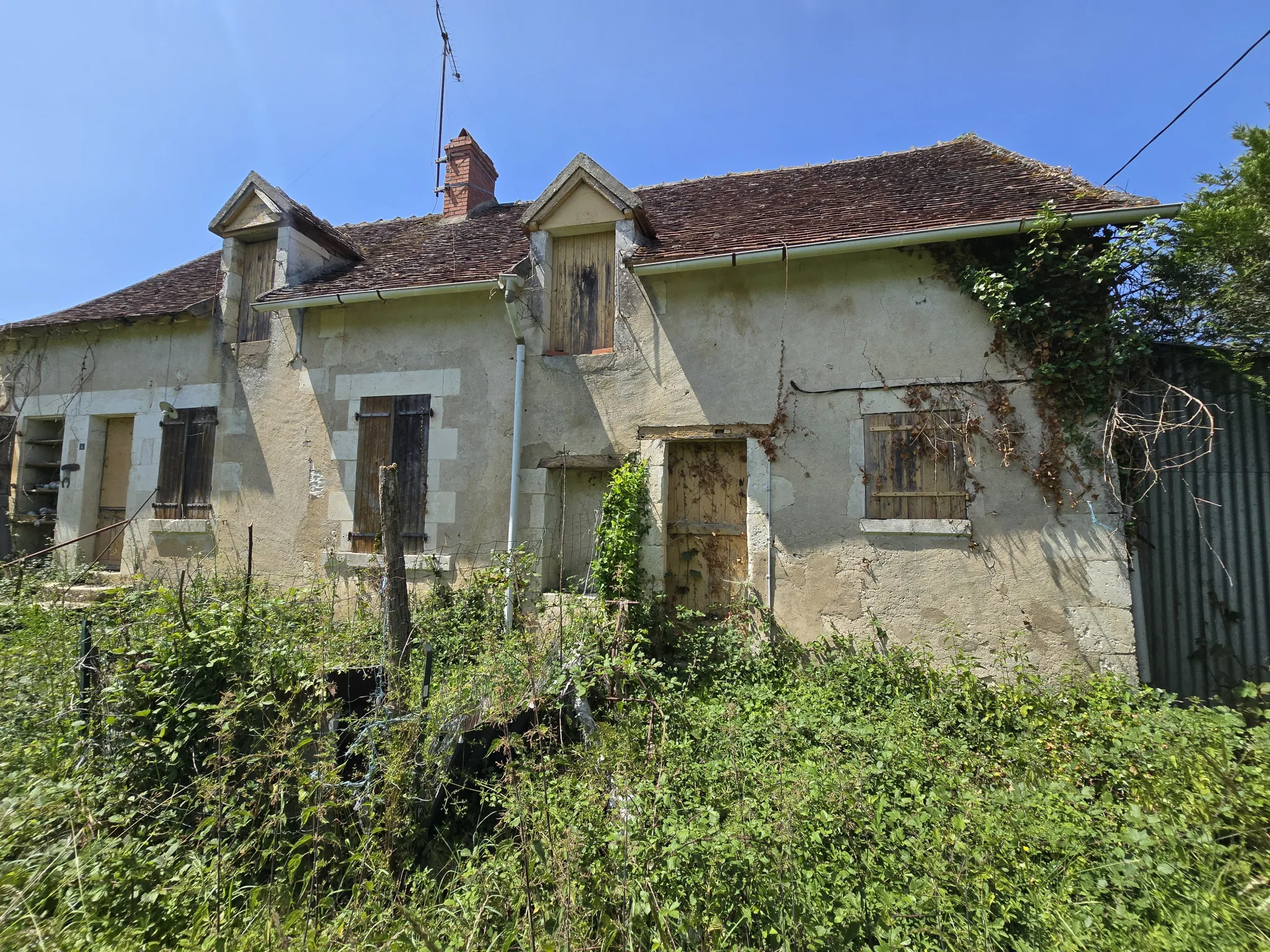 Maison à rénover à Azay le Ferron - 63 m² avec potentiel 