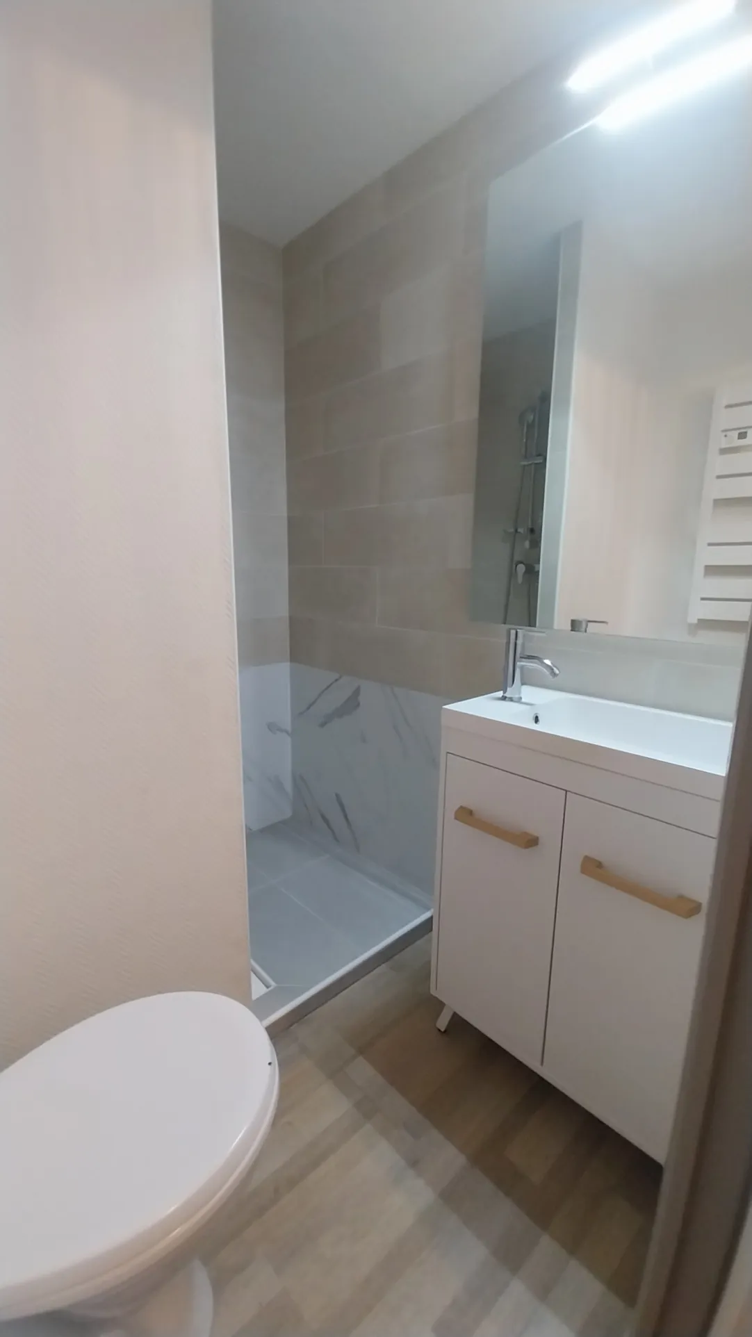 Investissement immobilier à Périgueux : immeuble avec 3 studios meublés, rentabilité de 6,46% 