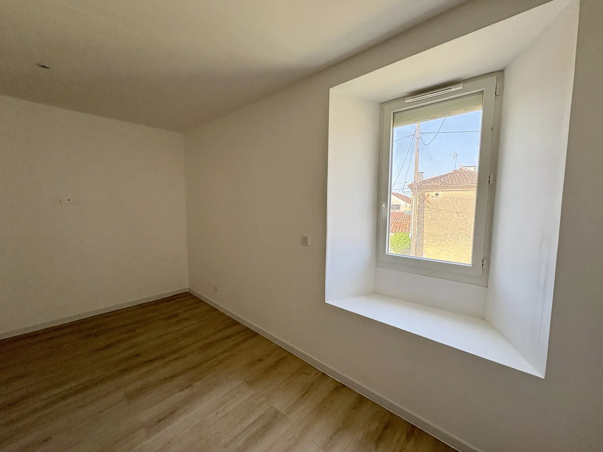 Maison individuelle rénovée de 160 m² à Pujols-sur-Ciron proche Langon 