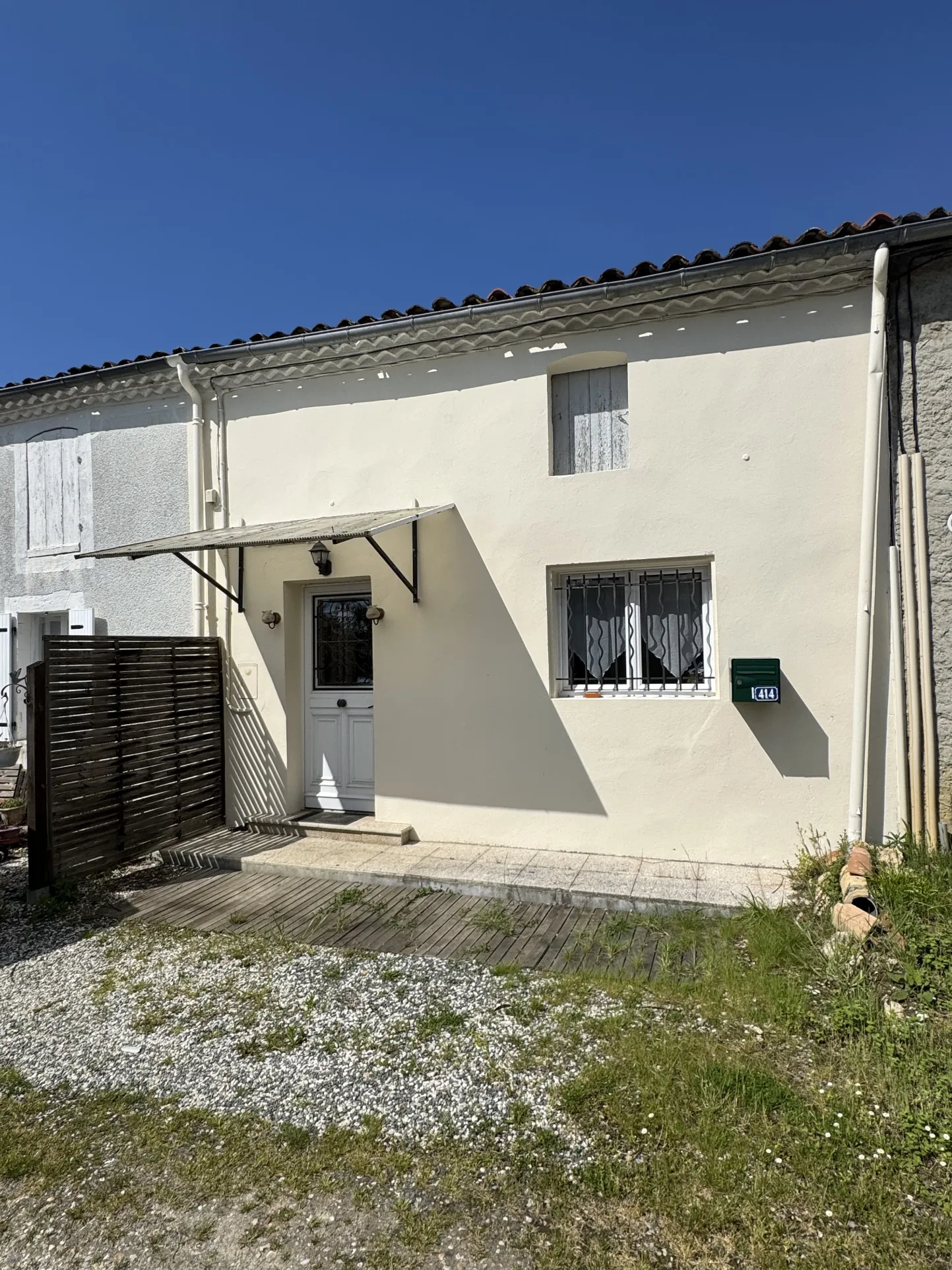 Maison de plain-pied à vendre avec extérieur privé à Landiras à proximité des caves de Landiras