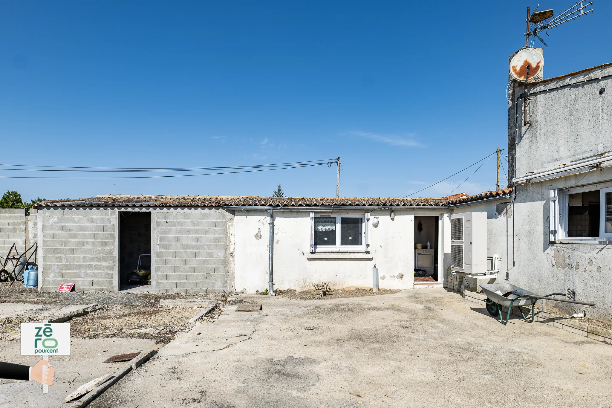 Maison à rénover avec fort potentiel à Triaize, Vendée, proche des plages 