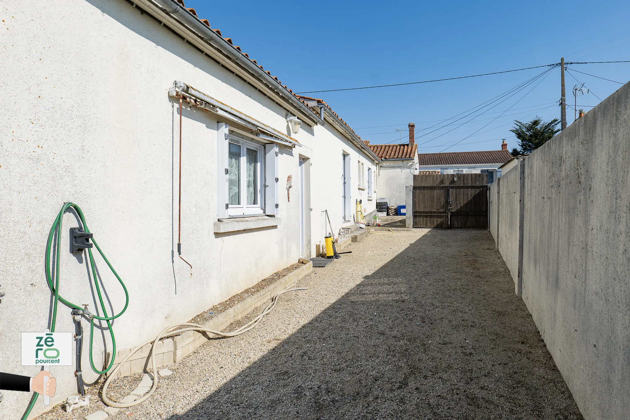 Maison à rénover avec fort potentiel à Triaize, Vendée, proche des plages 