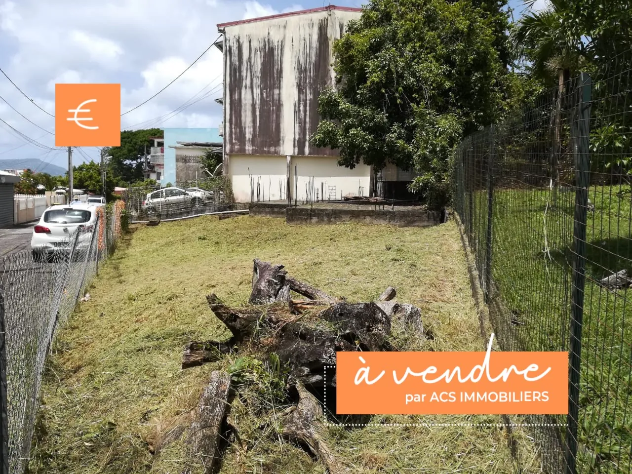 Terrain constructible de 254 m² à Fort-de-France en vente