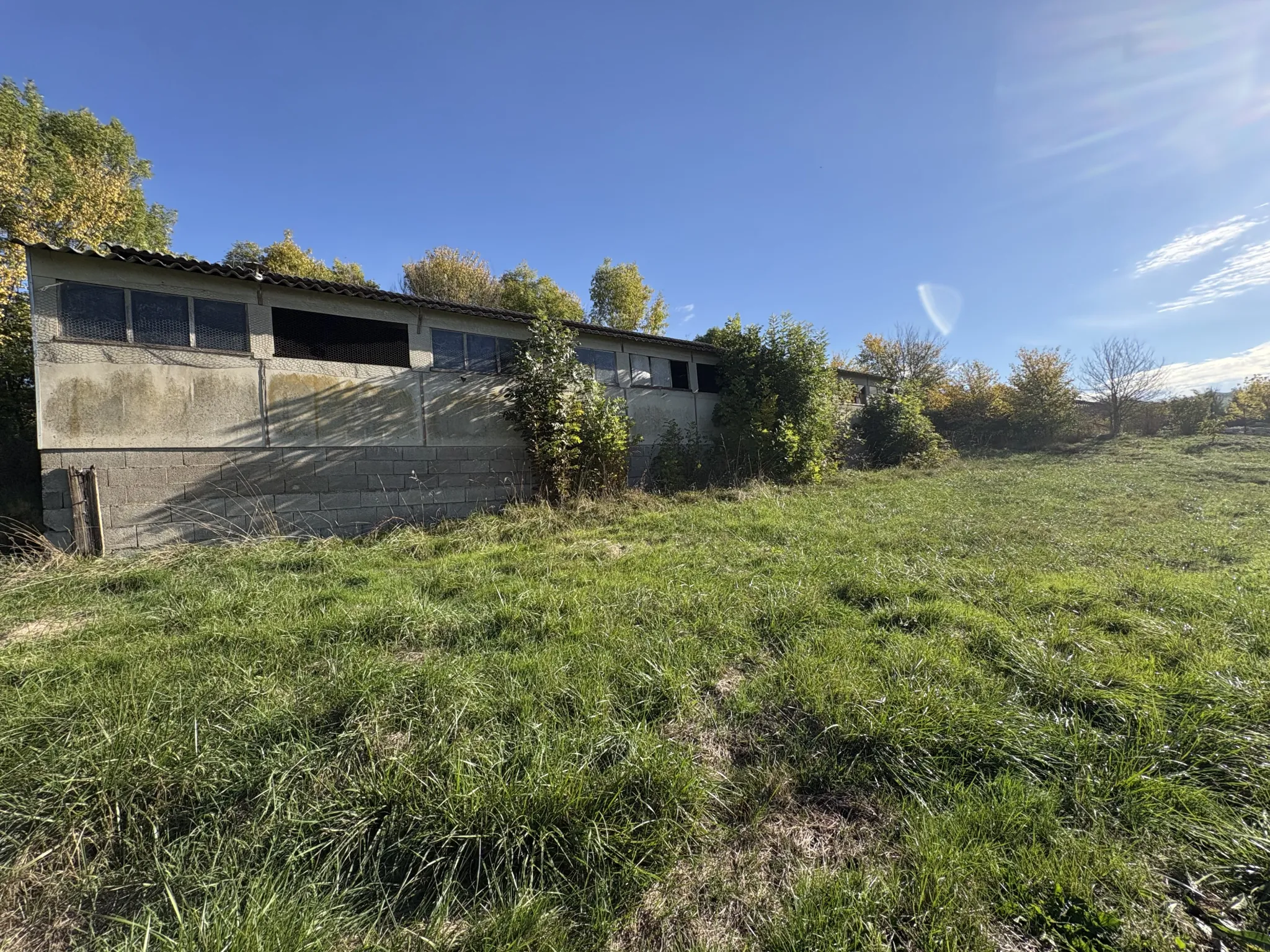 Vente bâtiment agricole à Saint Affrique – Terrain constructible de 3433 m² 