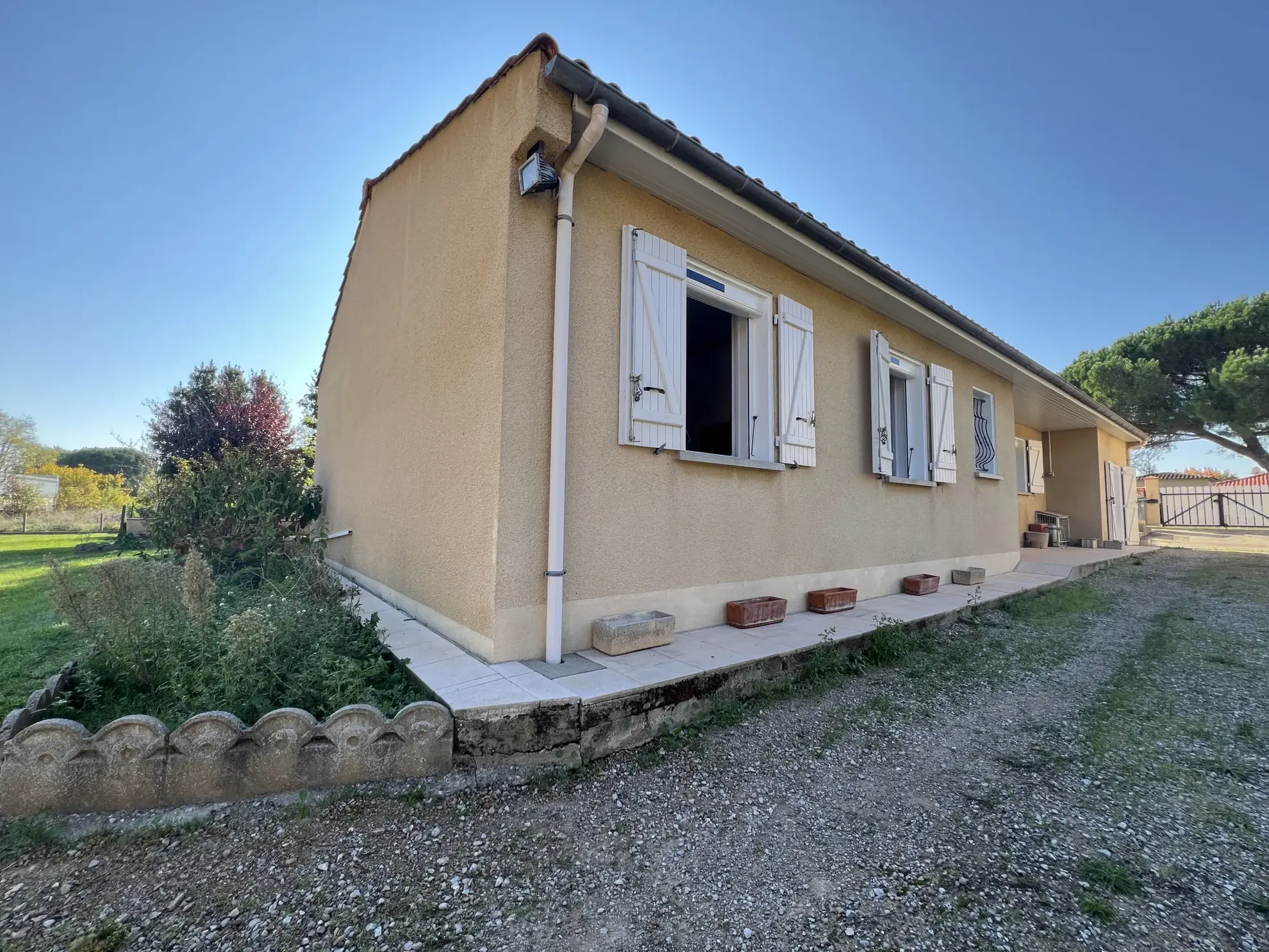 Maison 4 chambres avec garage et terrasse à Saint Paul Cap de Joux