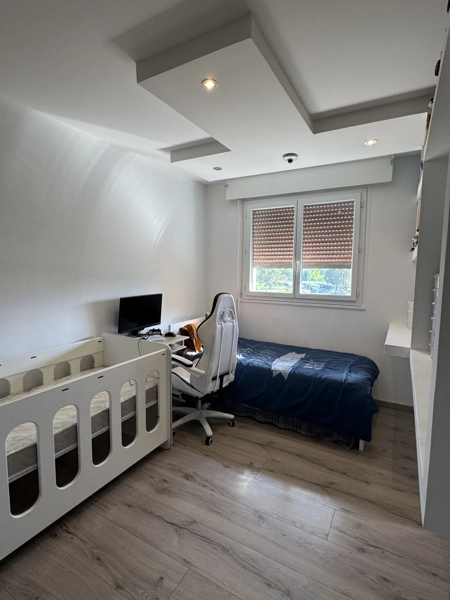 Appartement T4 lumineux à Ghisonaccia avec terrasse et potentiel de transformation 