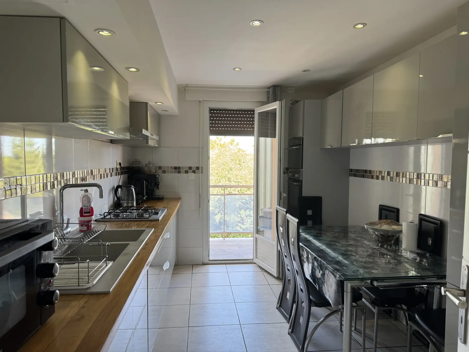 Appartement T4 à Ghisonaccia avec potentiel de transformation en T3, proche plages et commodités