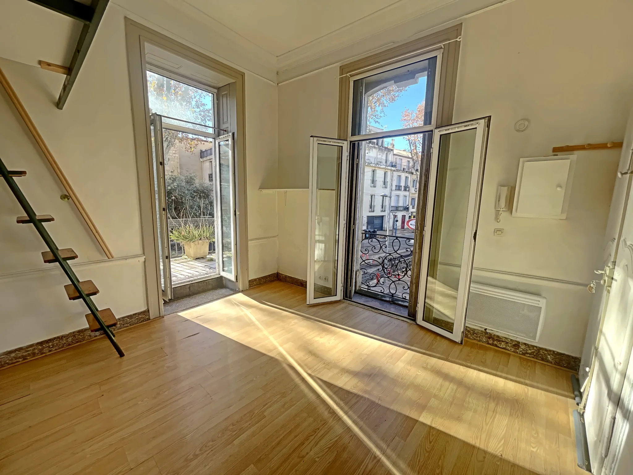 Studio avec terrasse à vendre à Montpellier, emplacement privilégié côté Écusson