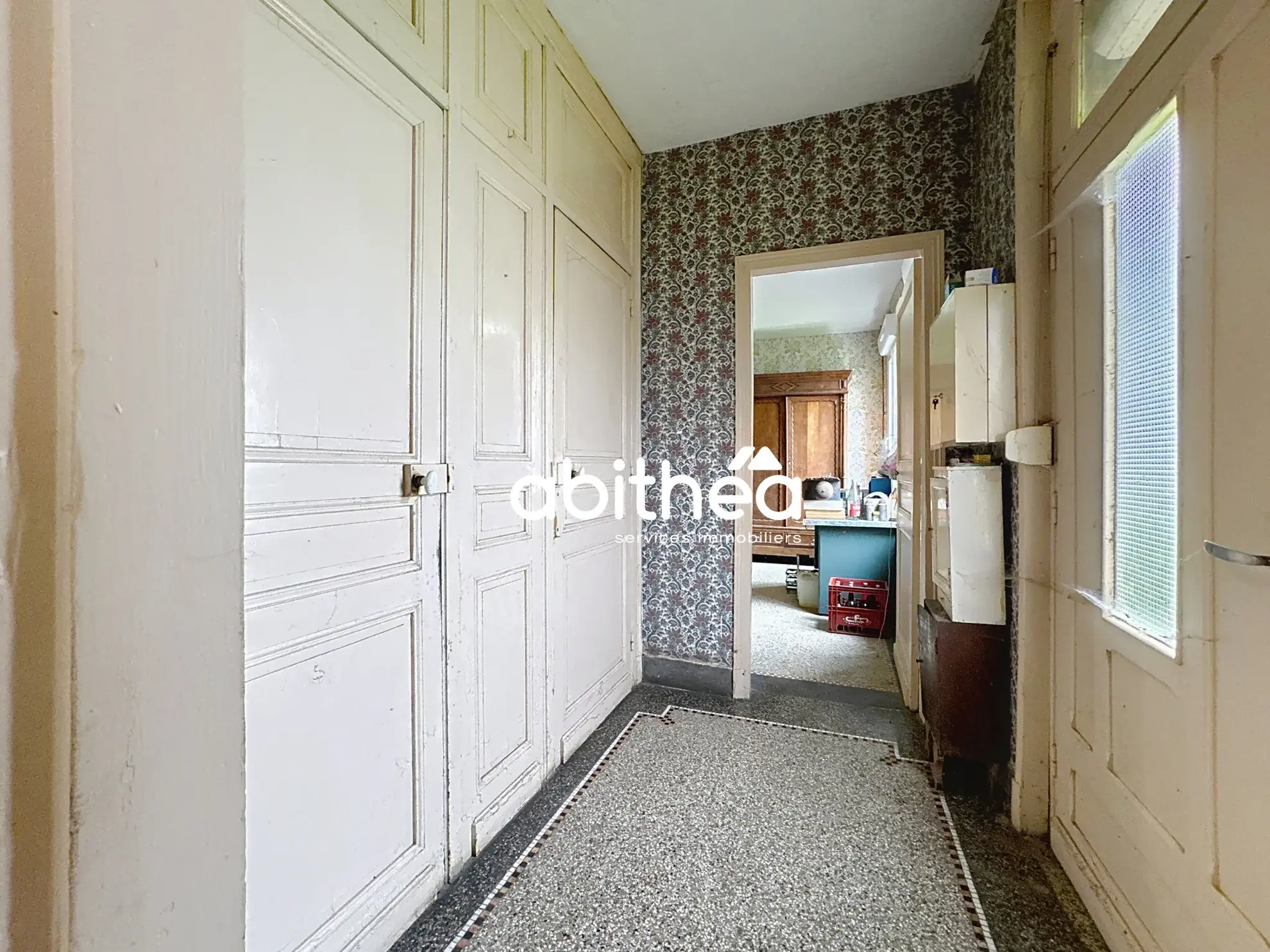 Corps de ferme à rénover avec dépendances et grand potentiel à Courcelles-le-Comte 