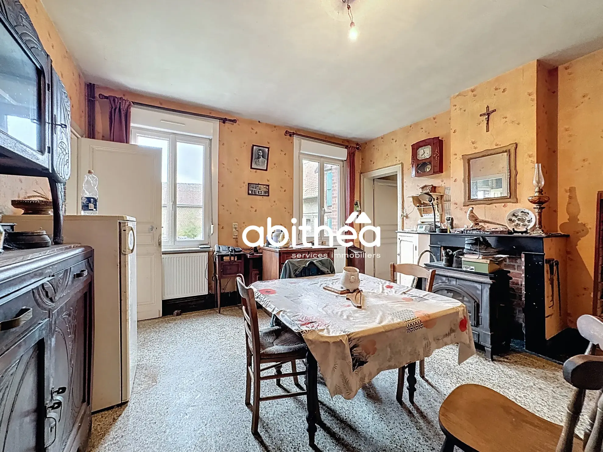 Corps de ferme à rénover avec dépendances et grand potentiel à Courcelles-le-Comte 