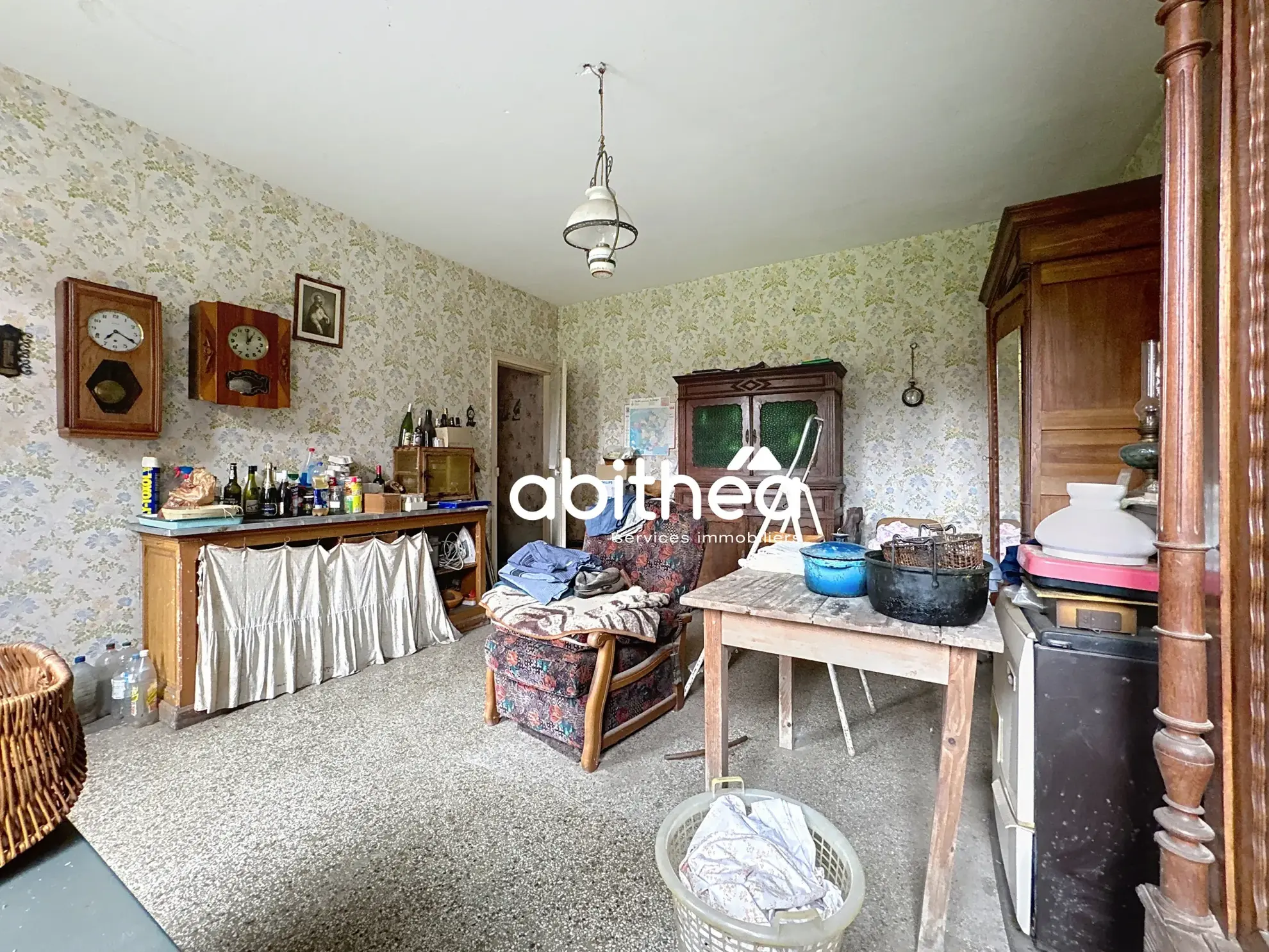 Corps de ferme à rénover avec dépendances et grand potentiel à Courcelles-le-Comte 